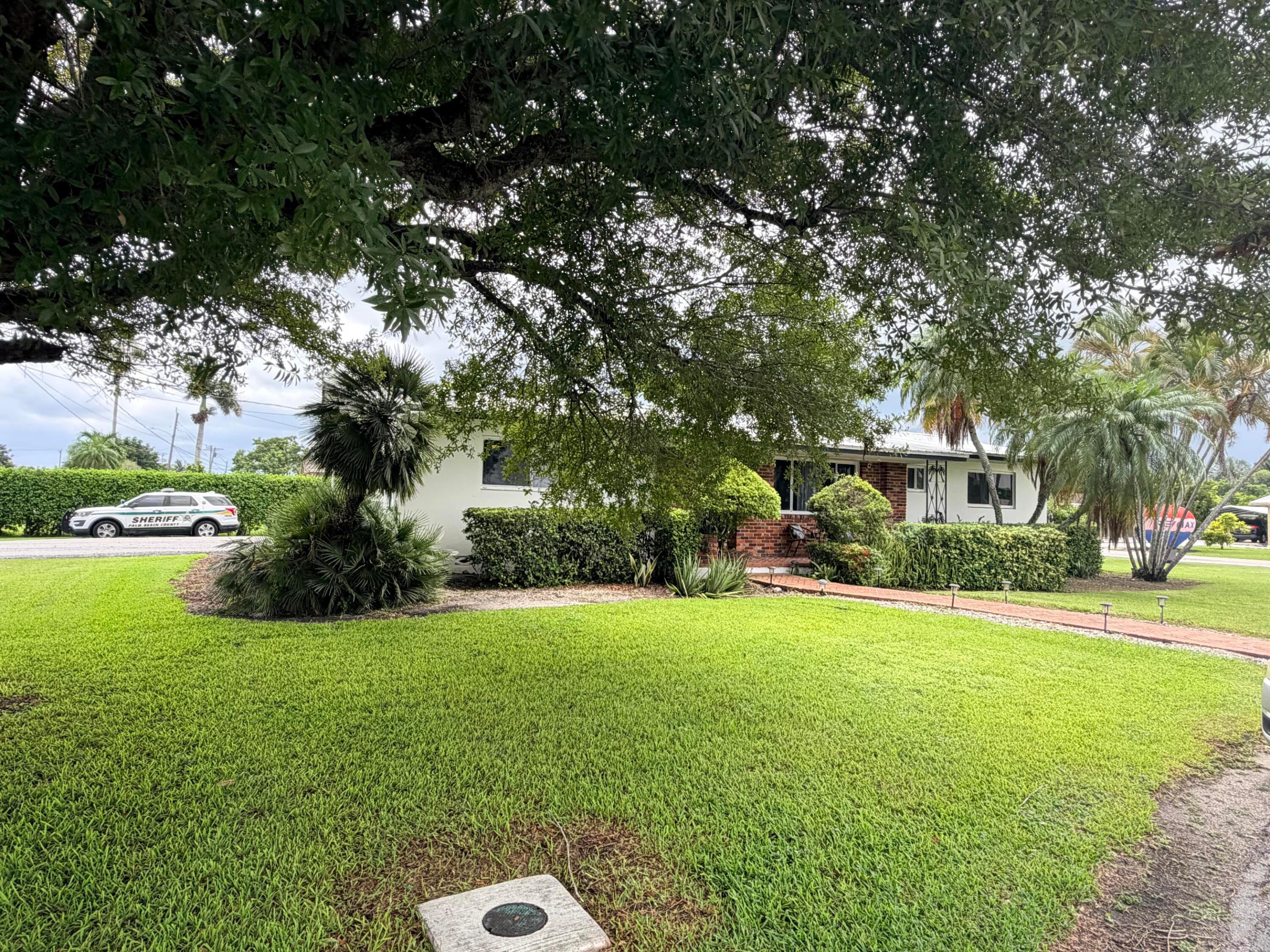 955 NW 4th St, Belle Glade FL 33430