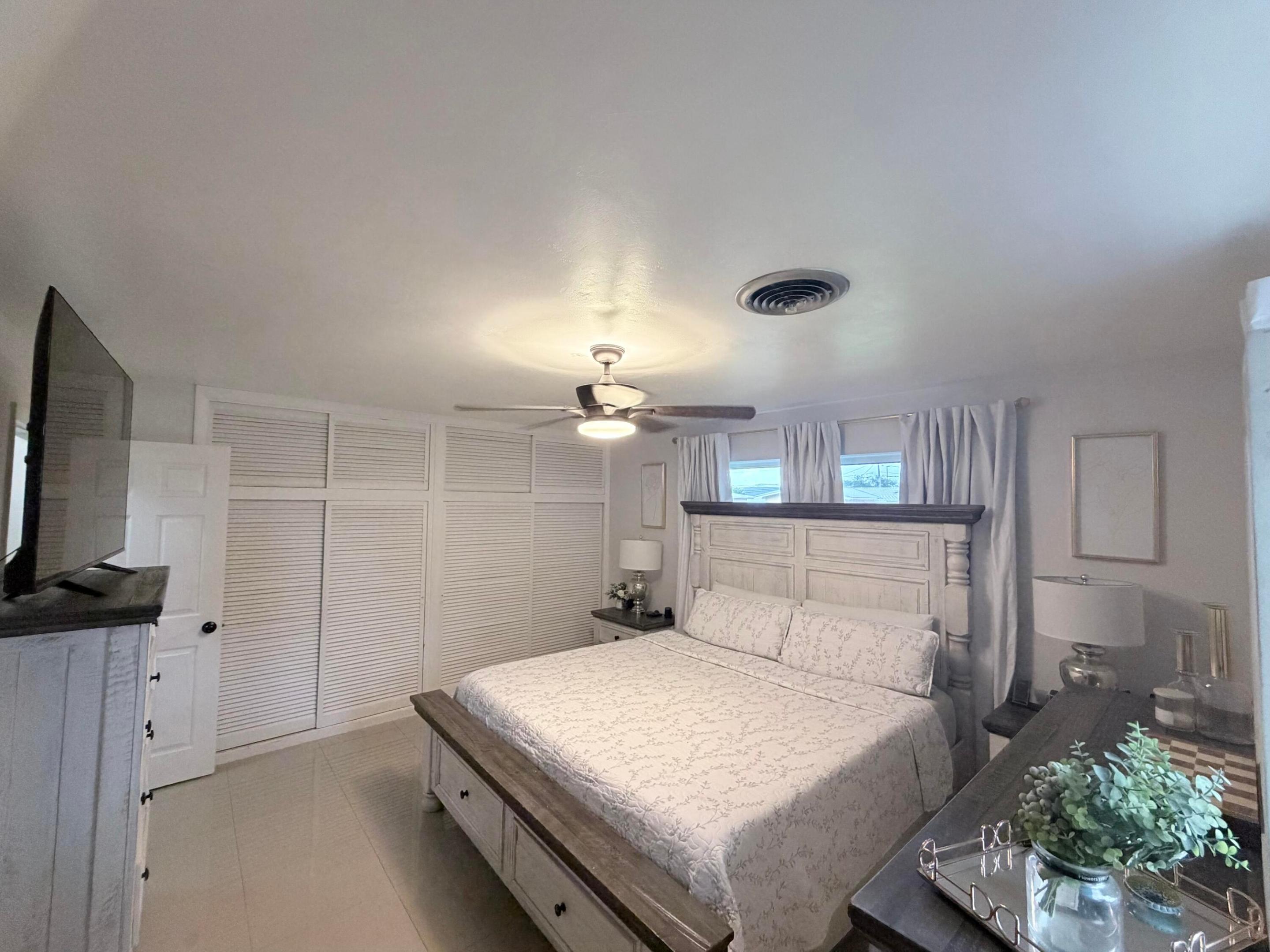 955 NW 4th St, Belle Glade FL 33430