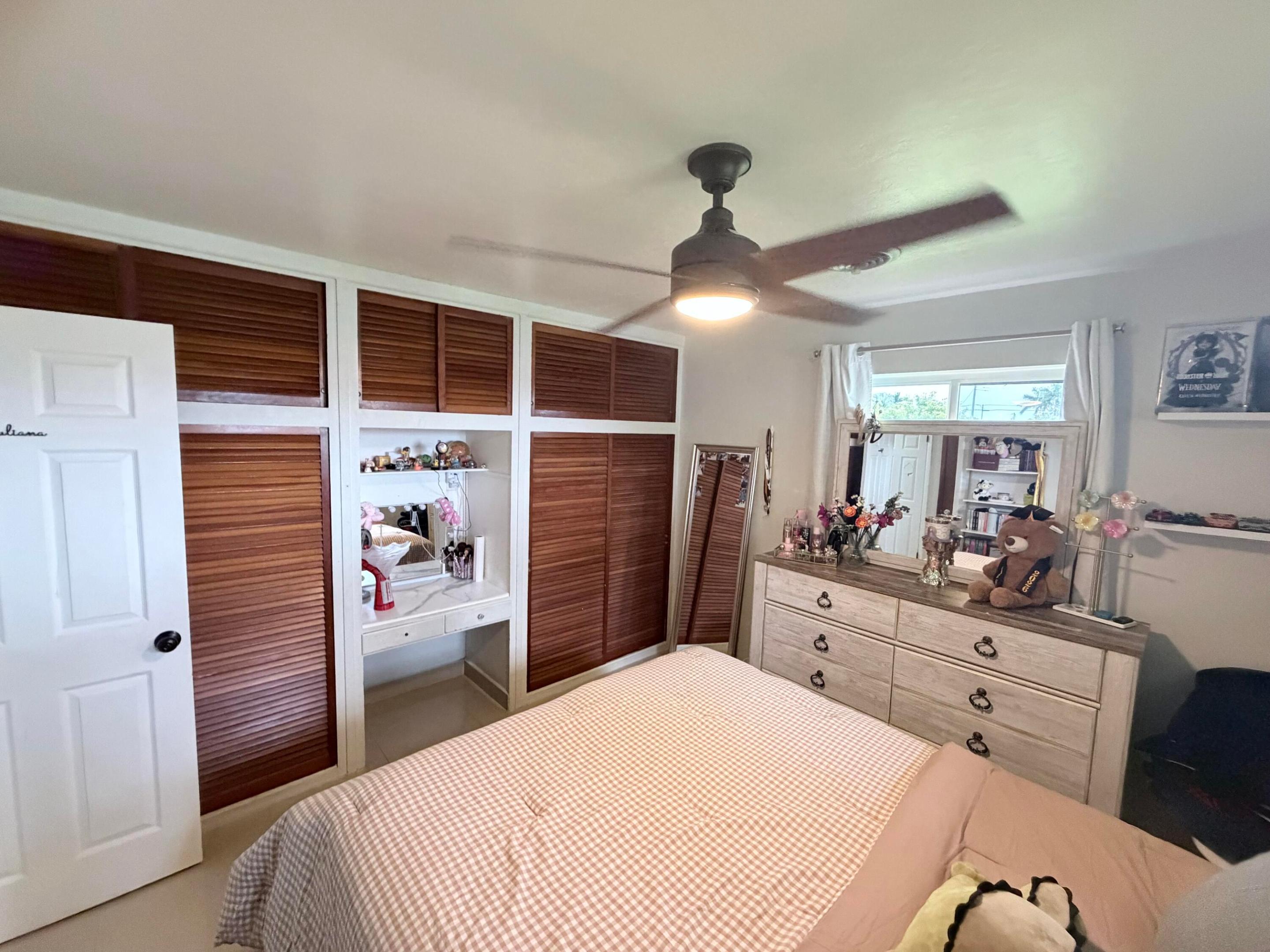 955 NW 4th St, Belle Glade FL 33430