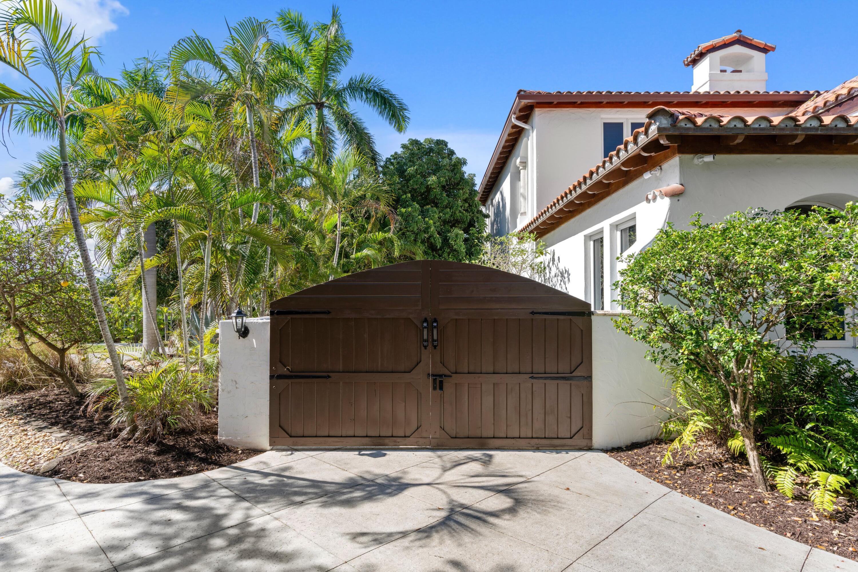 901 NW 4th, Boca Raton FL 33432
