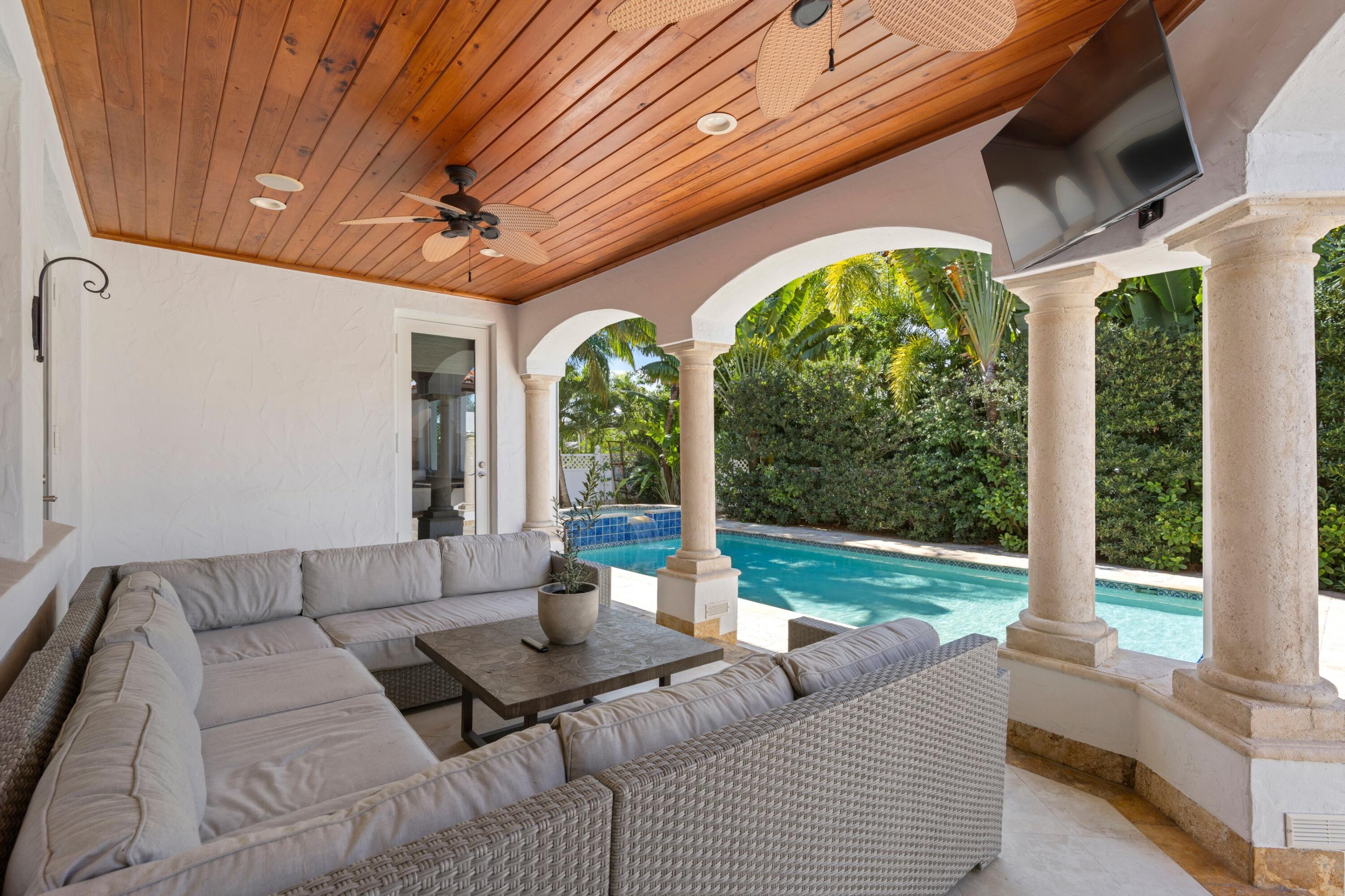 901 NW 4th, Boca Raton FL 33432