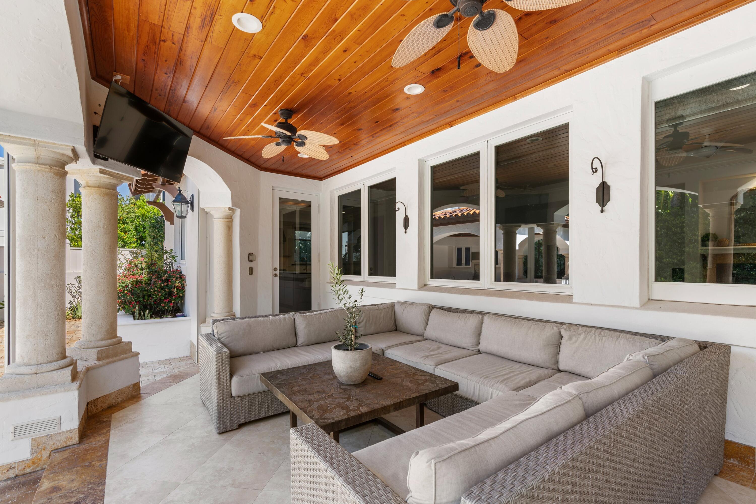 901 NW 4th, Boca Raton FL 33432