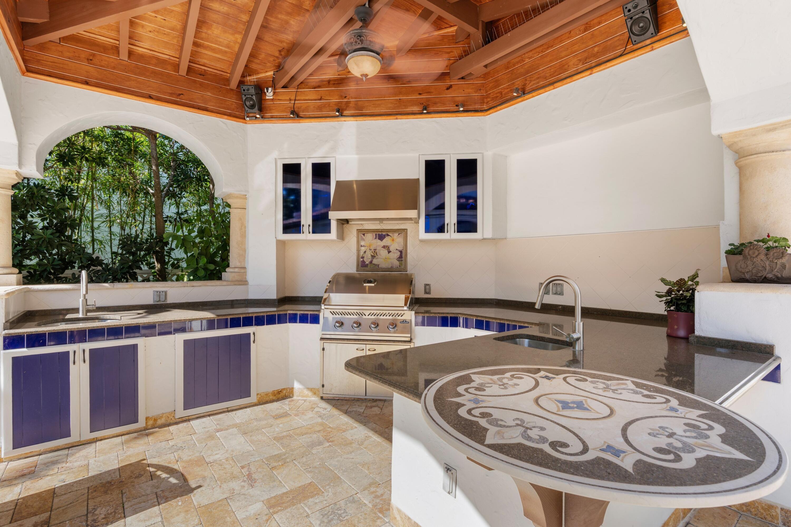 901 NW 4th, Boca Raton FL 33432