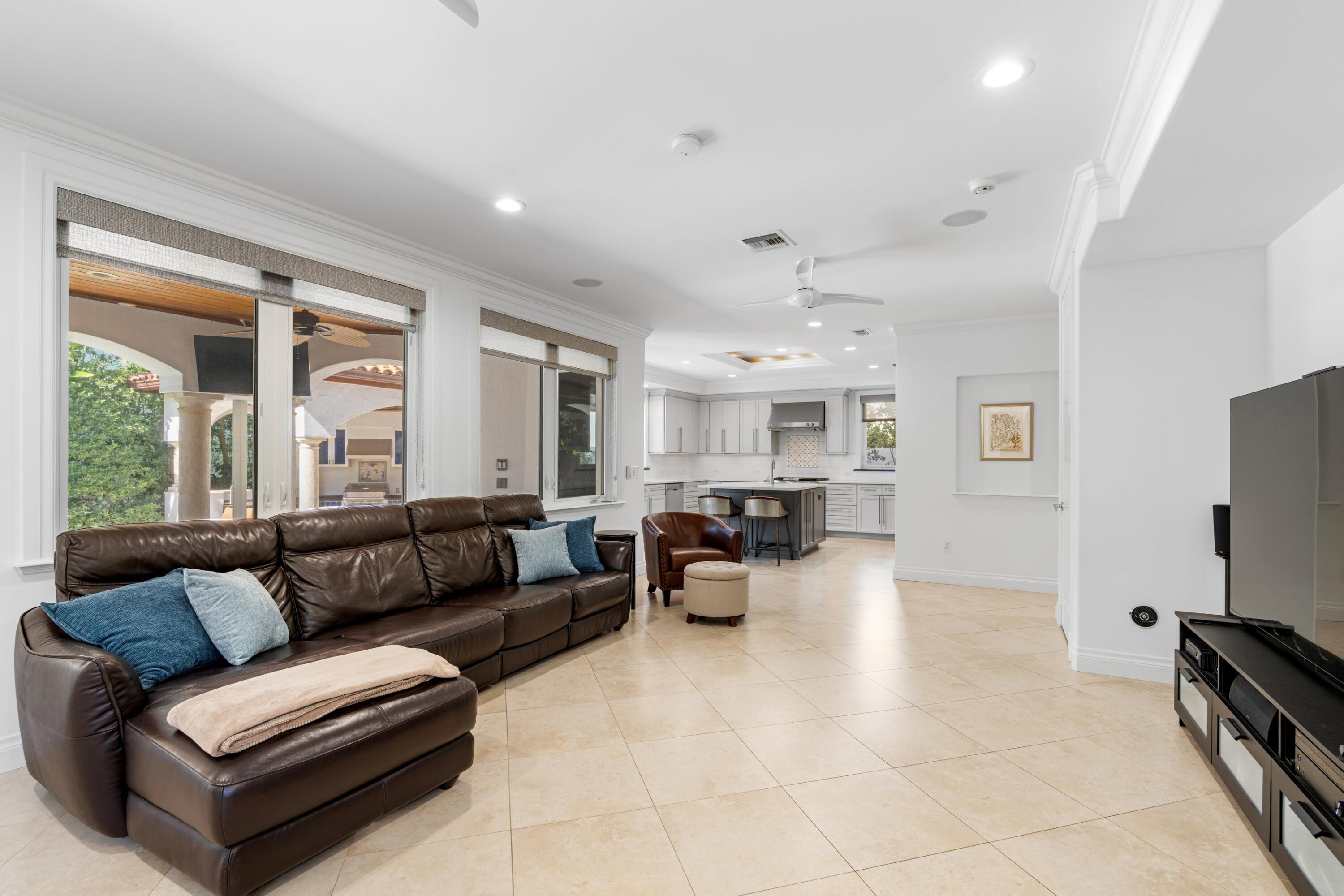 901 NW 4th, Boca Raton FL 33432