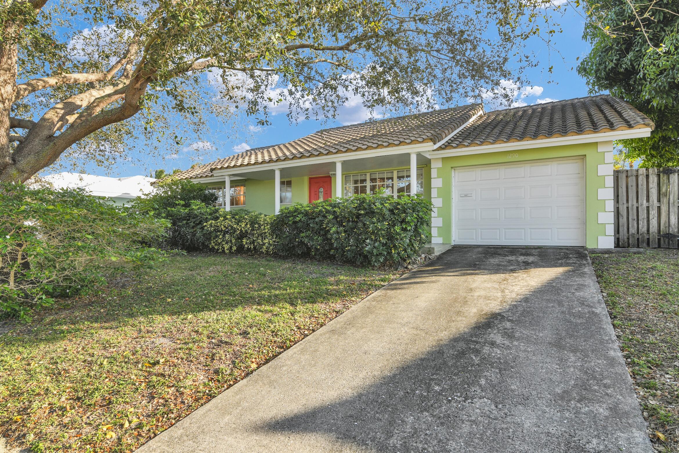 1290 SW 8th, Boca Raton FL 33486