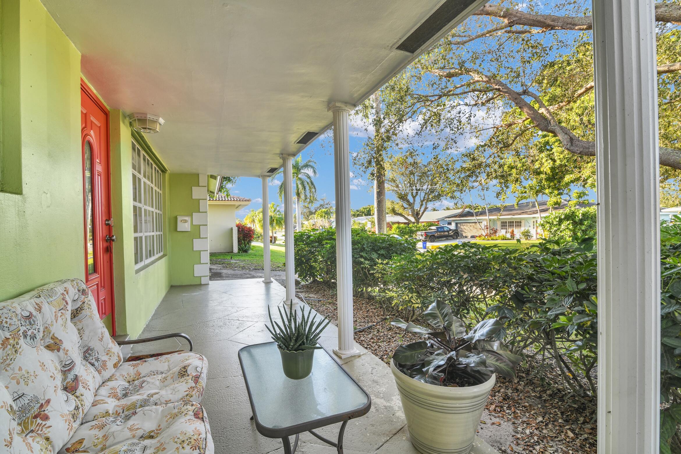 1290 SW 8th, Boca Raton FL 33486