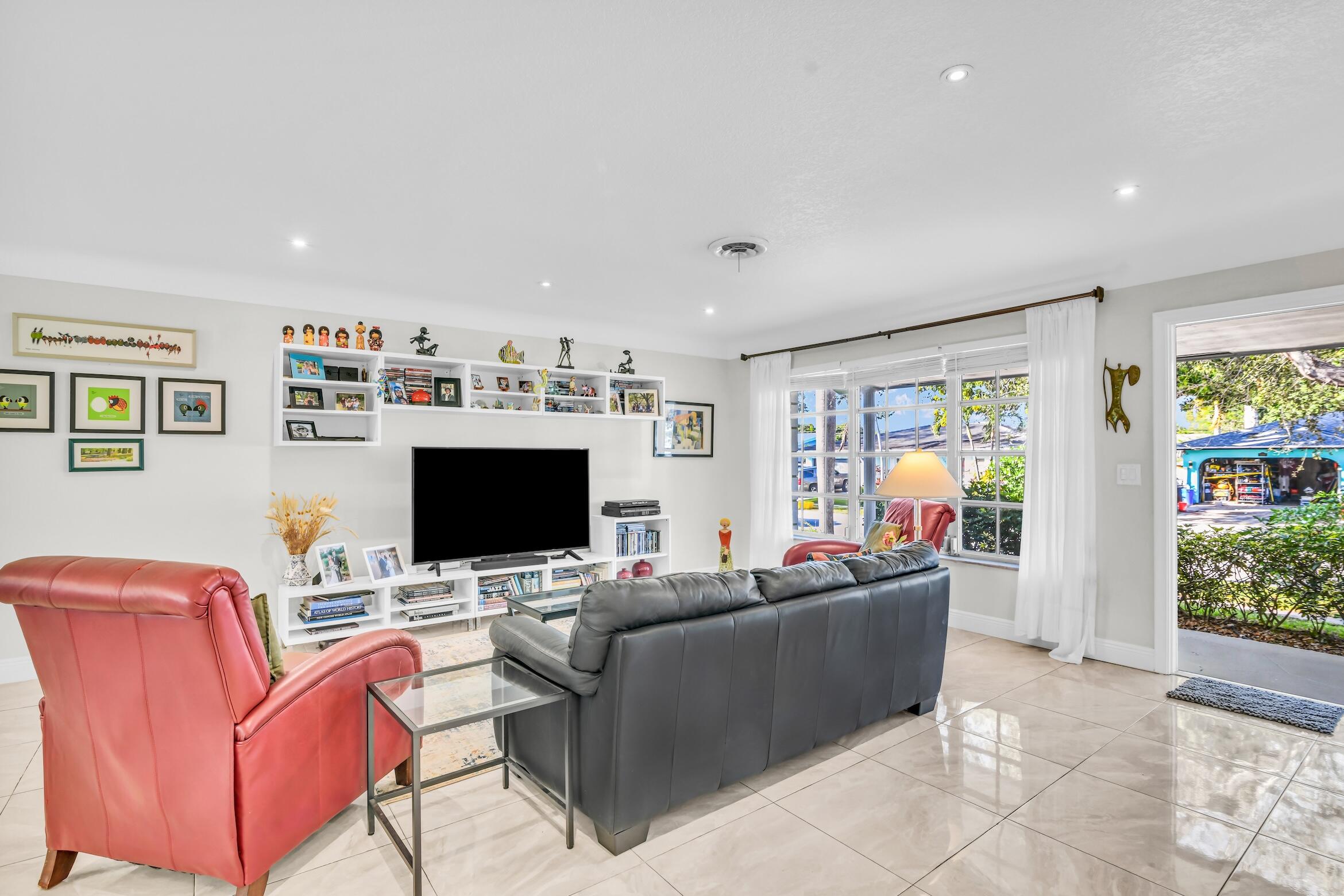 1290 SW 8th, Boca Raton FL 33486