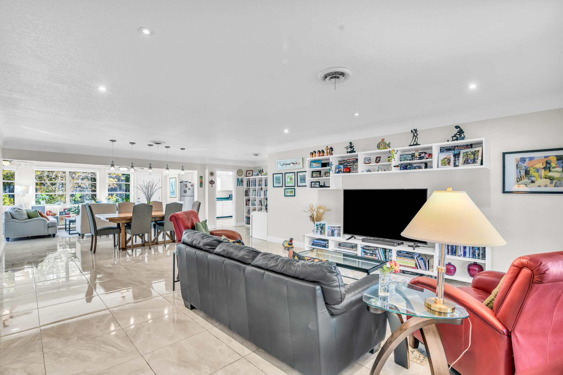 1290 SW 8th, Boca Raton FL 33486