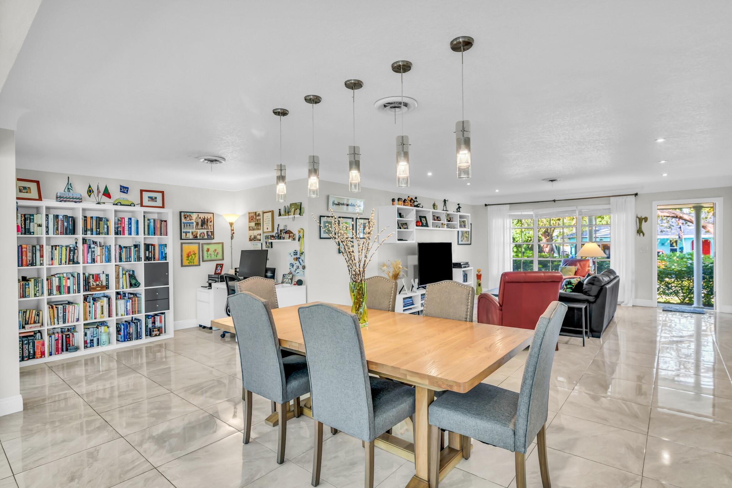 1290 SW 8th, Boca Raton FL 33486