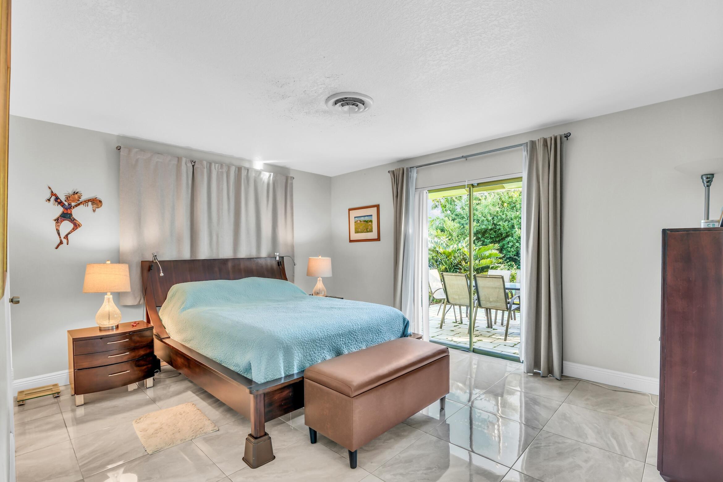 1290 SW 8th, Boca Raton FL 33486