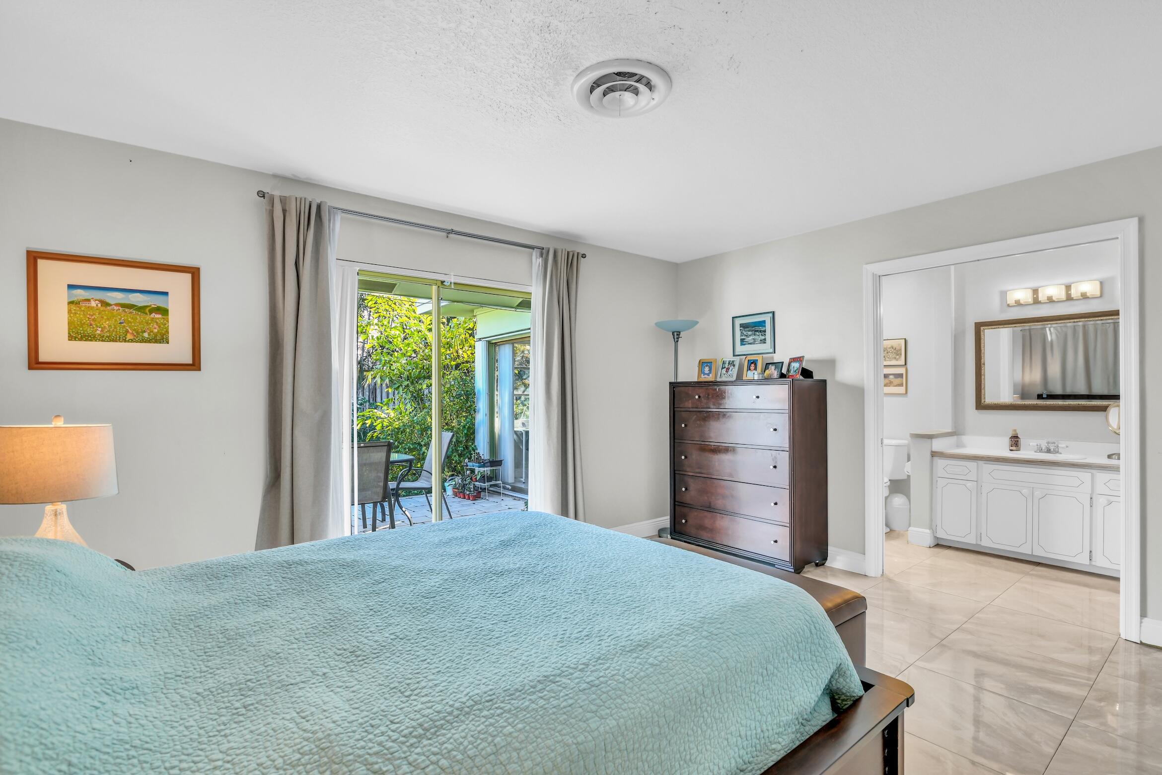 1290 SW 8th, Boca Raton FL 33486