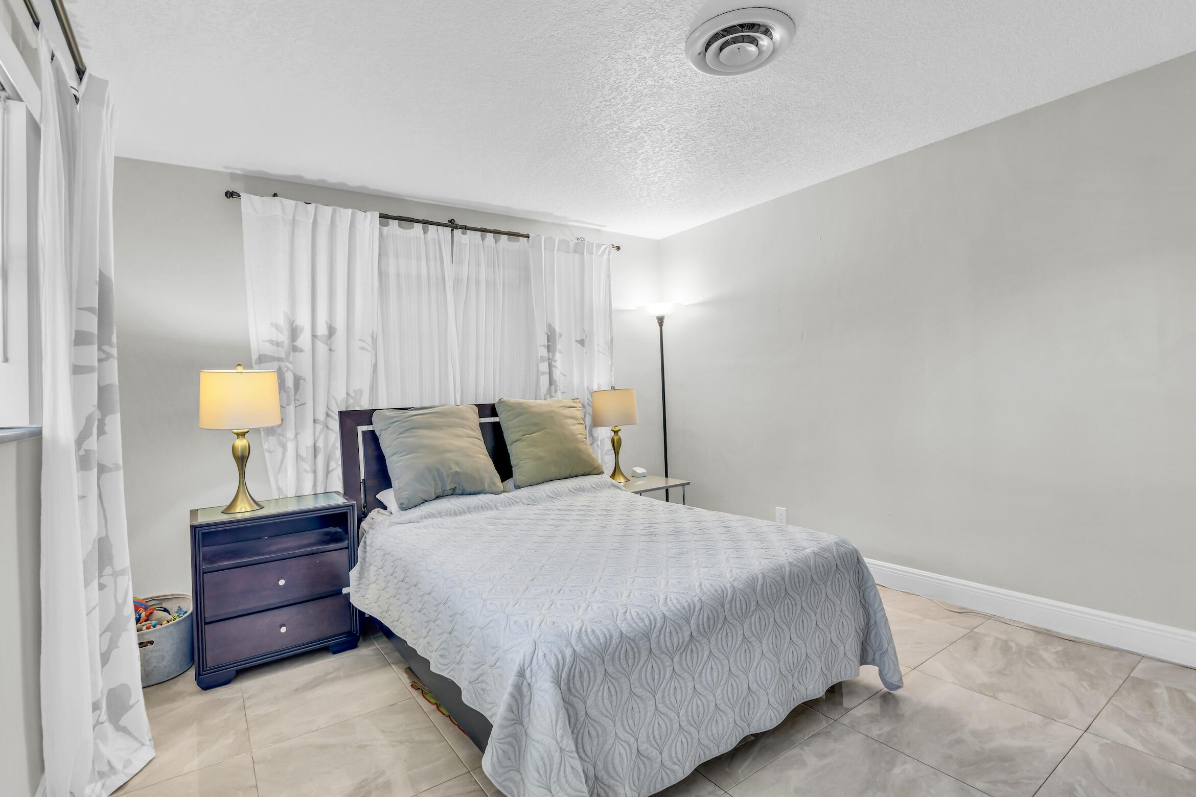 1290 SW 8th, Boca Raton FL 33486