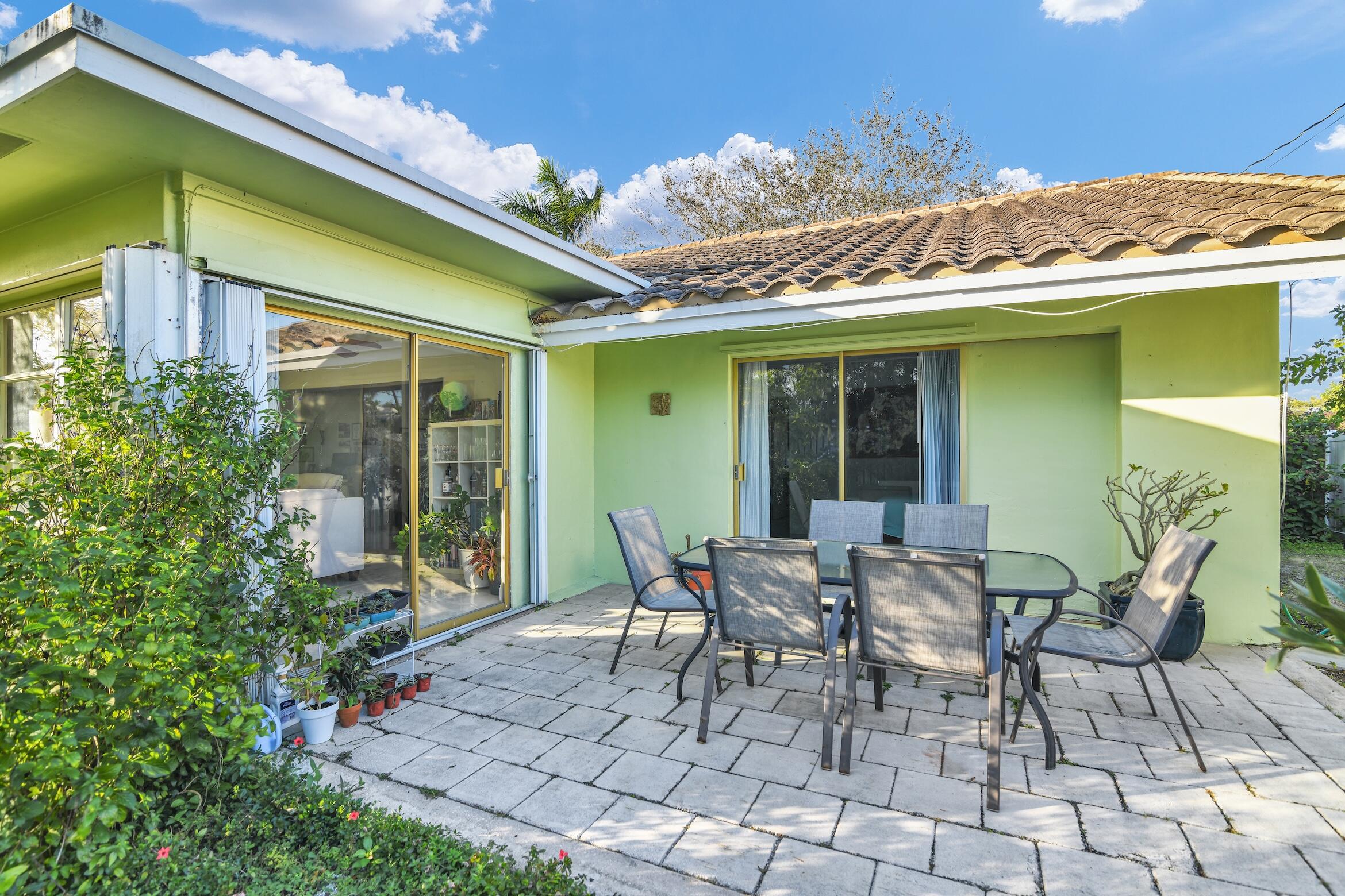 1290 SW 8th, Boca Raton FL 33486