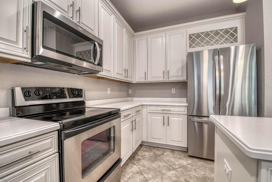 120 W Thatch Palm, Jupiter FL 33458