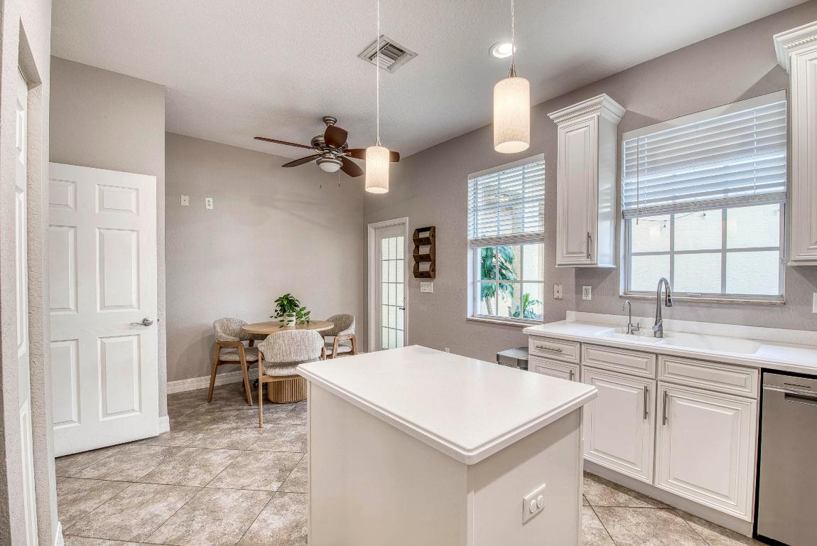 120 W Thatch Palm, Jupiter FL 33458