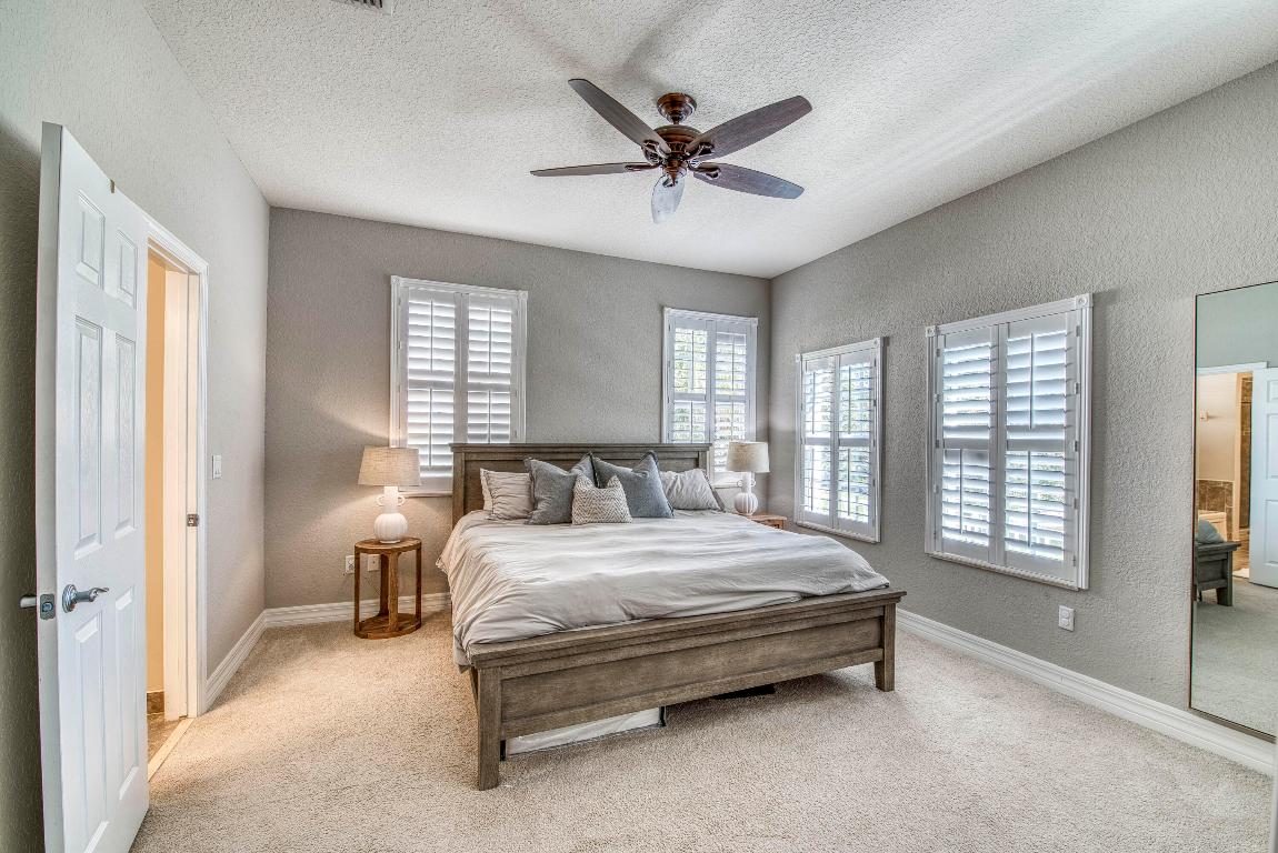 120 W Thatch Palm, Jupiter FL 33458