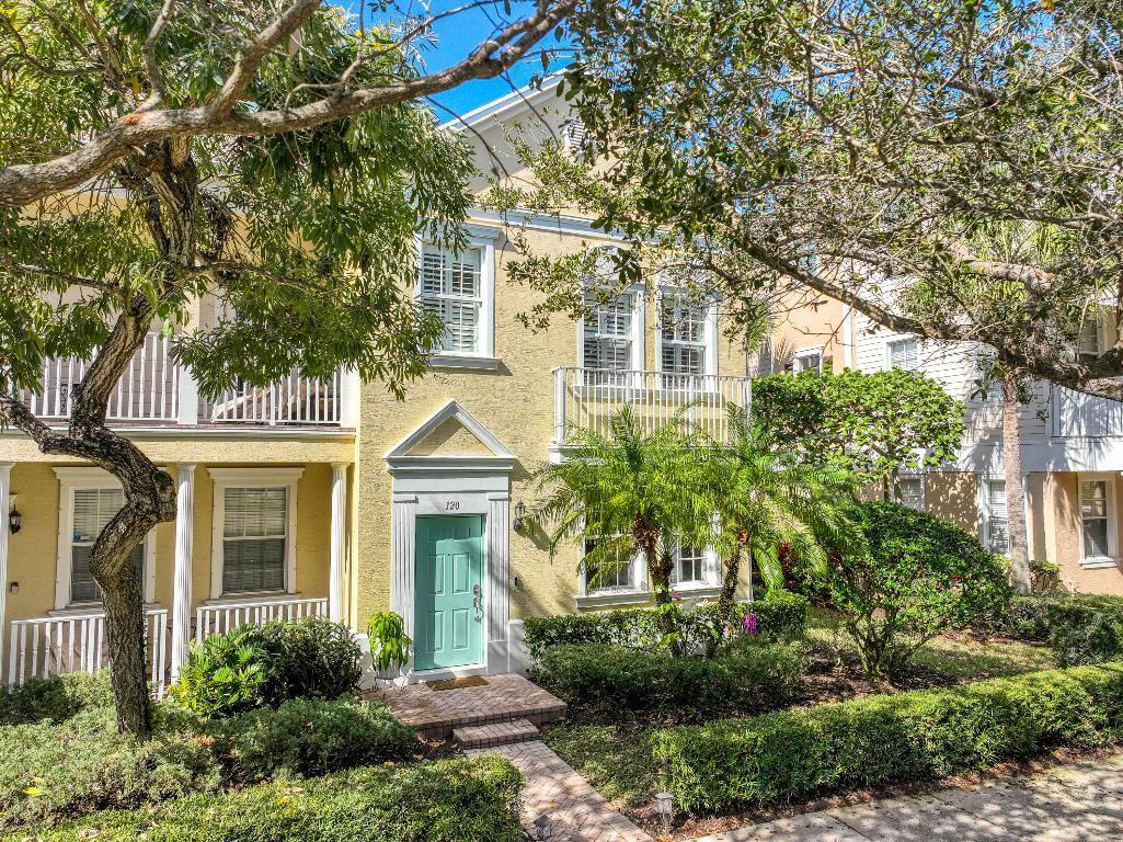 120 W Thatch Palm, Jupiter FL 33458