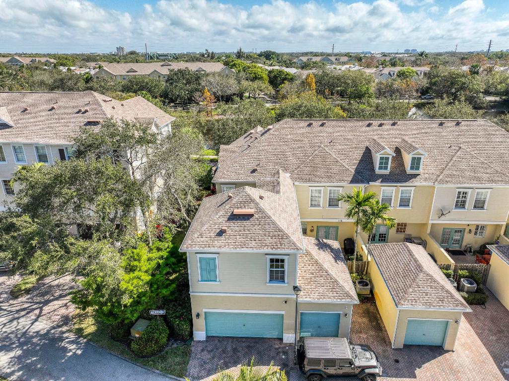 120 W Thatch Palm, Jupiter FL 33458