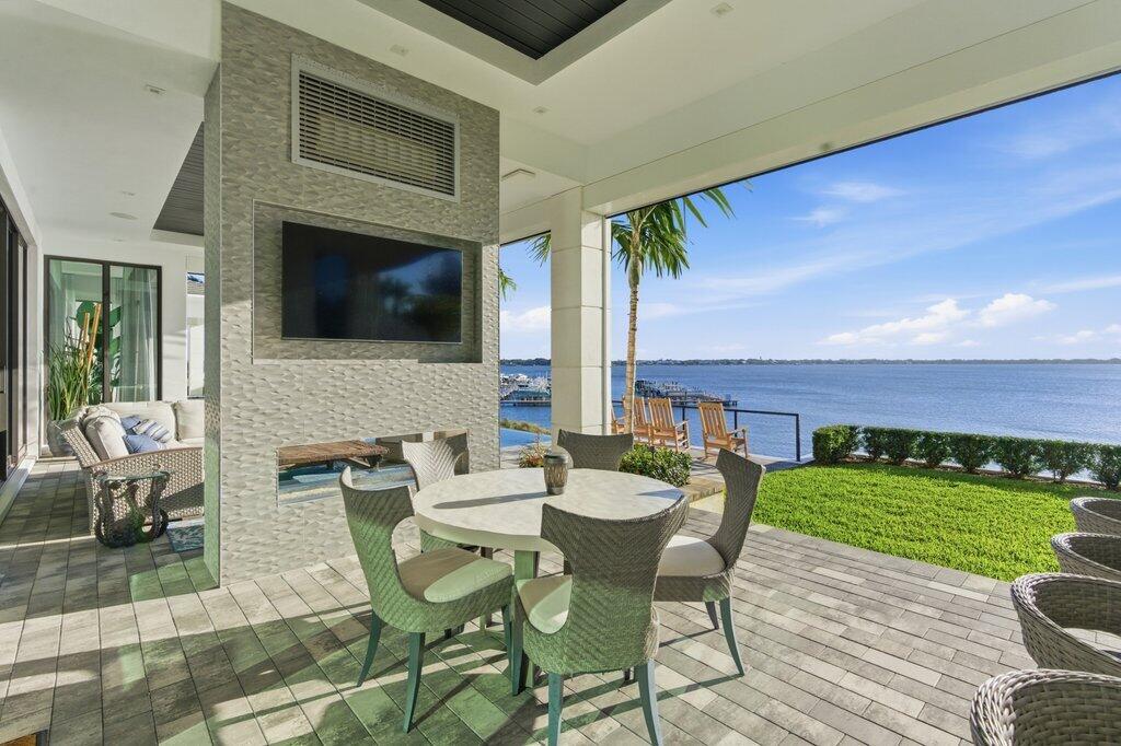 1271 NE Langford, Jensen Beach FL 34957