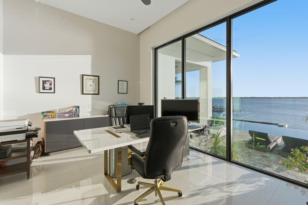 1271 NE Langford, Jensen Beach FL 34957