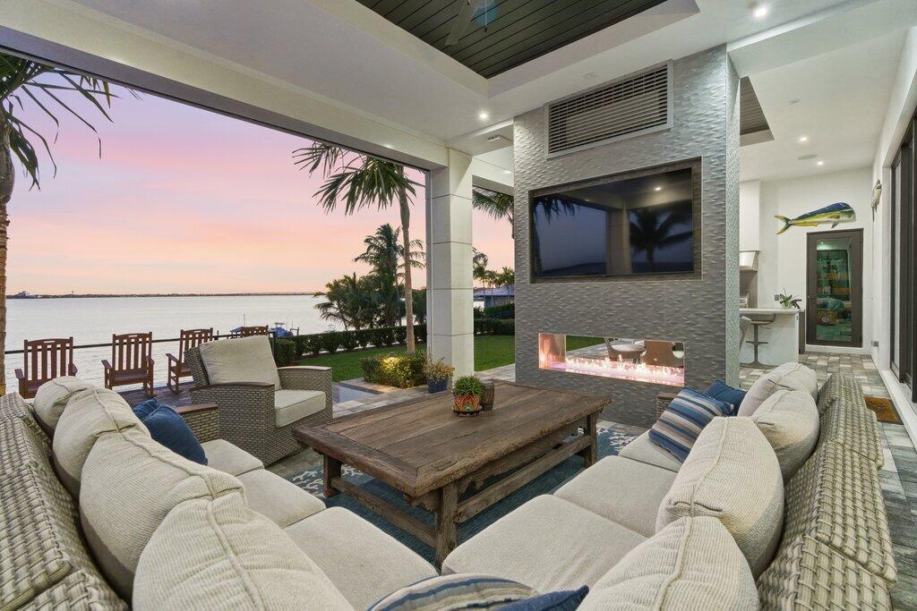 1271 NE Langford, Jensen Beach FL 34957