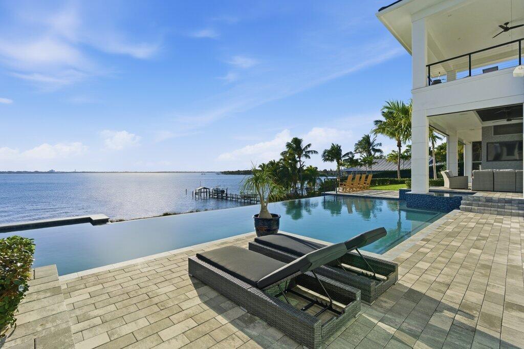 1271 NE Langford, Jensen Beach FL 34957