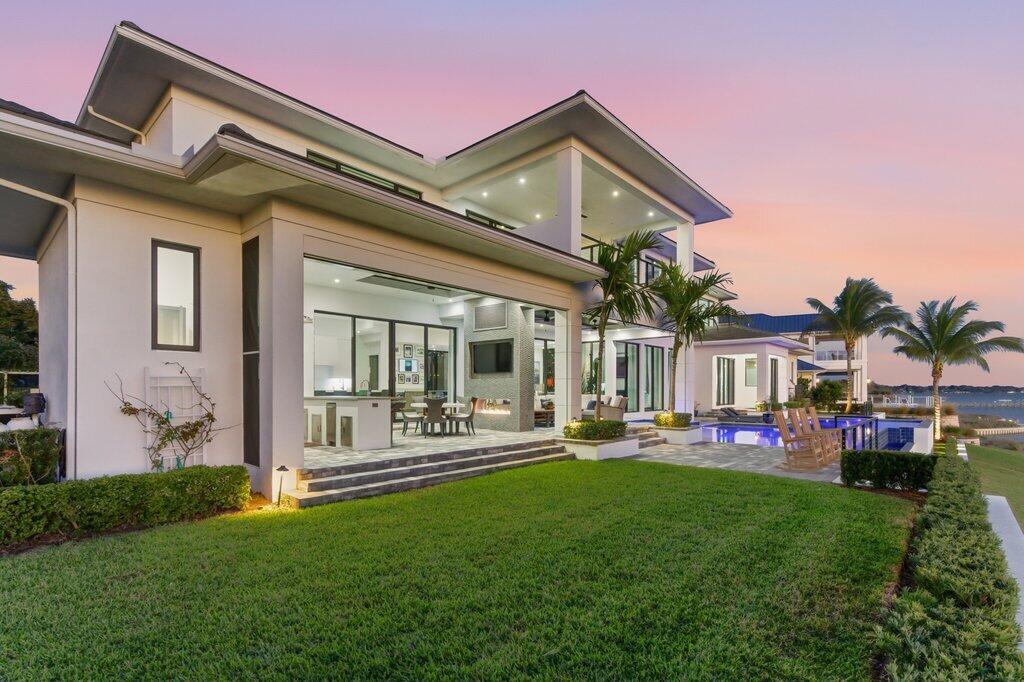 1271 NE Langford, Jensen Beach FL 34957