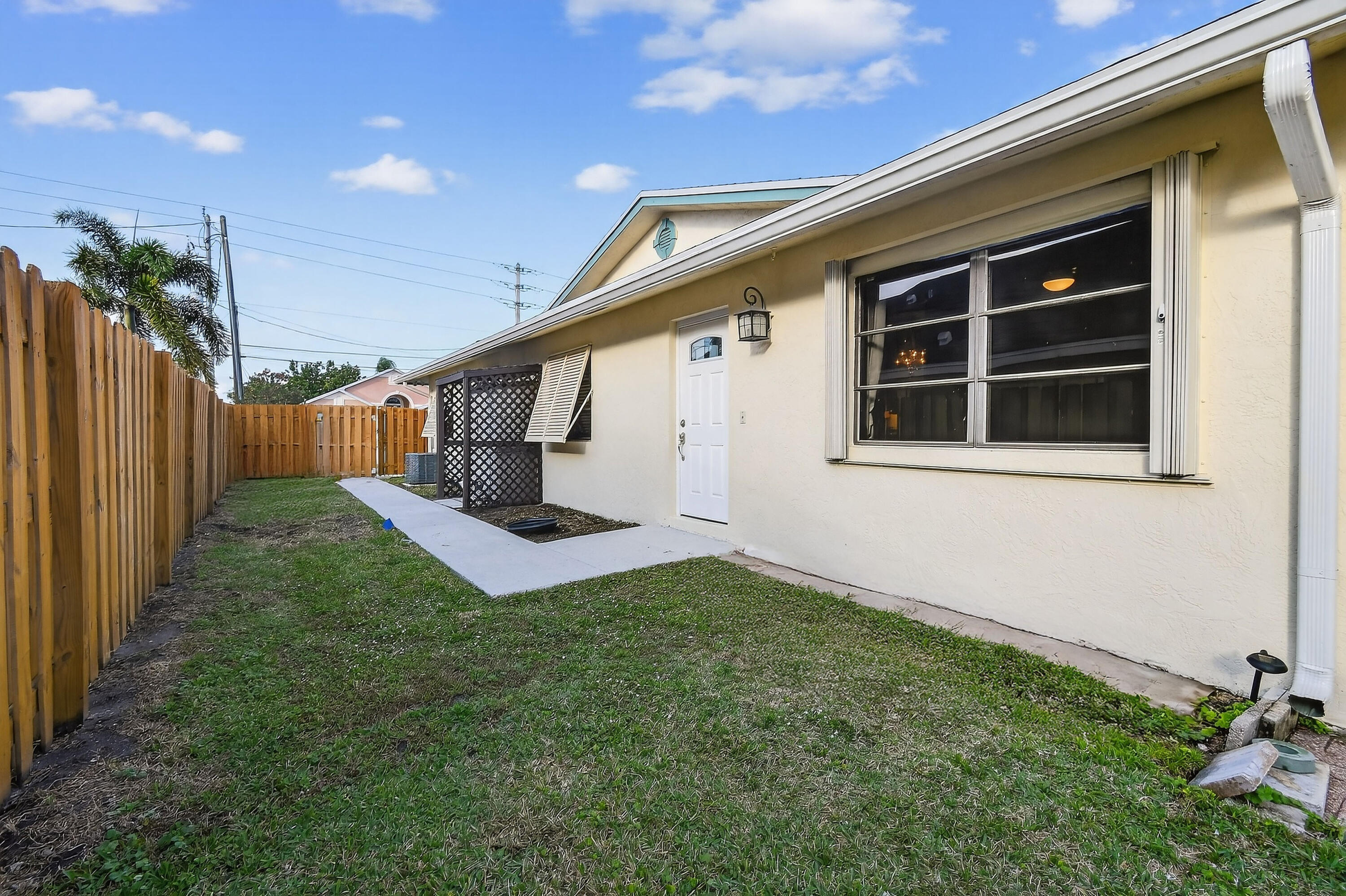6016 Pompano, Jupiter FL 33458