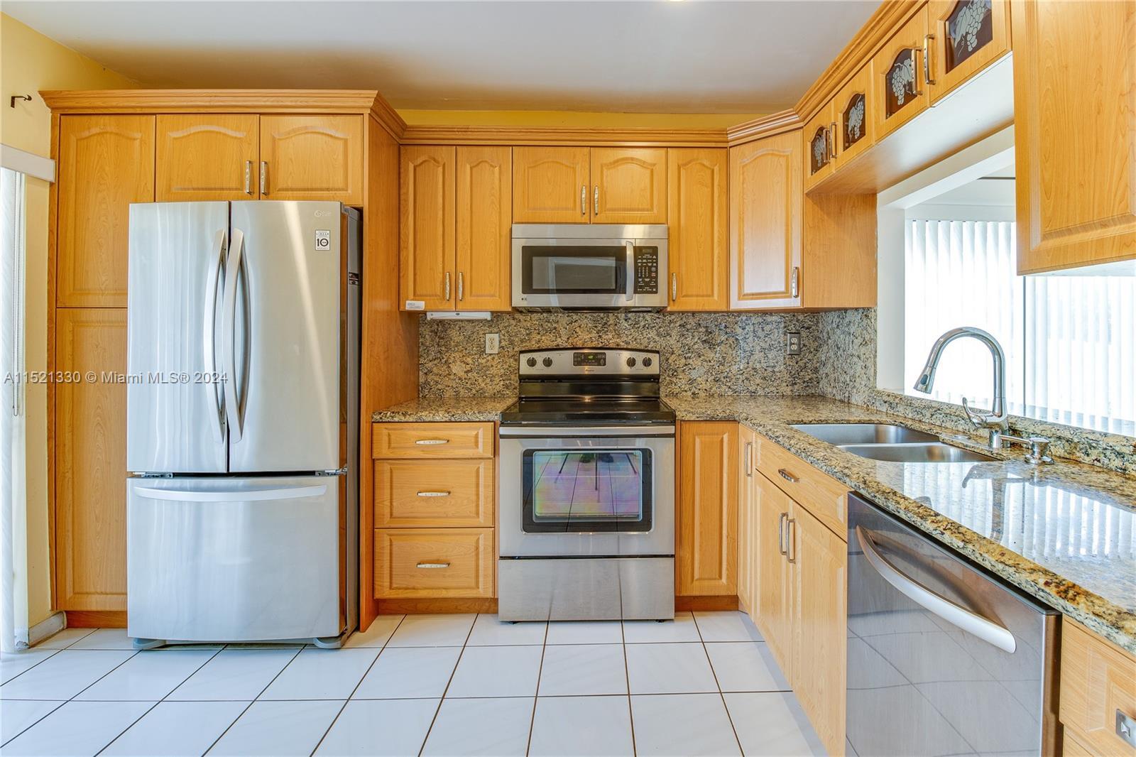 6343 W Pinehurst Cir #D36, Tamarac FL 33321