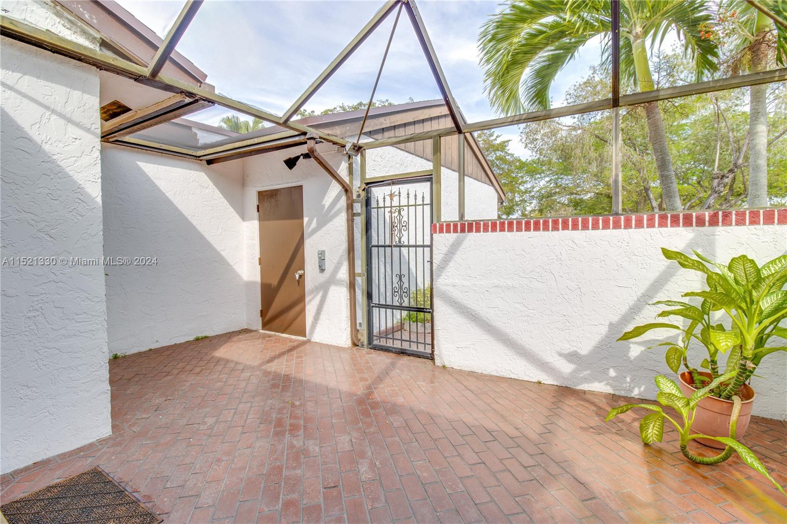 6343 W Pinehurst Cir #D36, Tamarac FL 33321