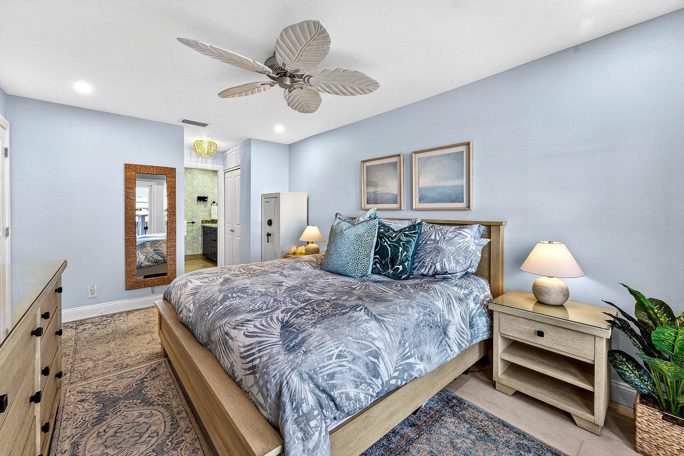 812 Ocean Dunes, Jupiter FL 33477