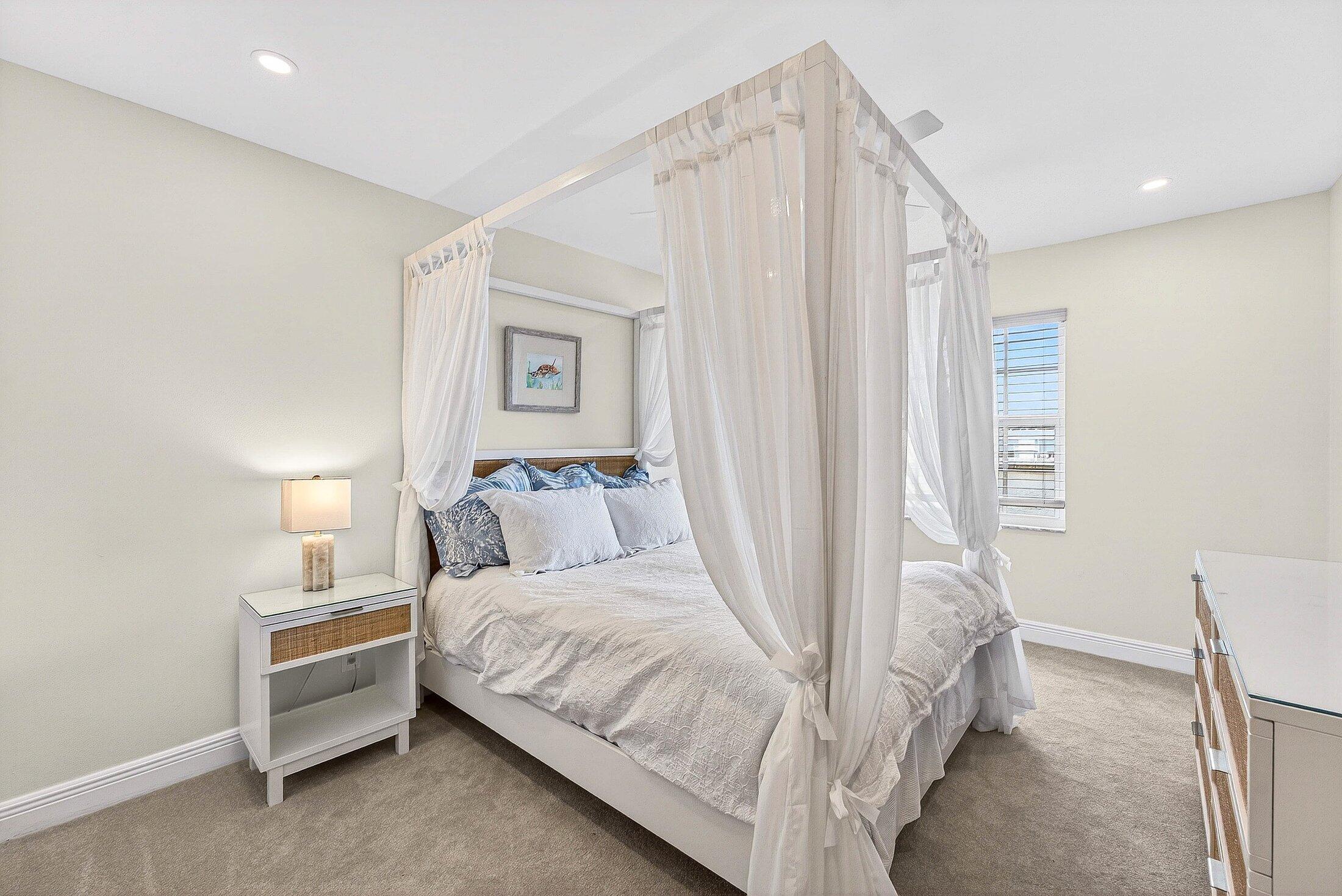 812 Ocean Dunes, Jupiter FL 33477