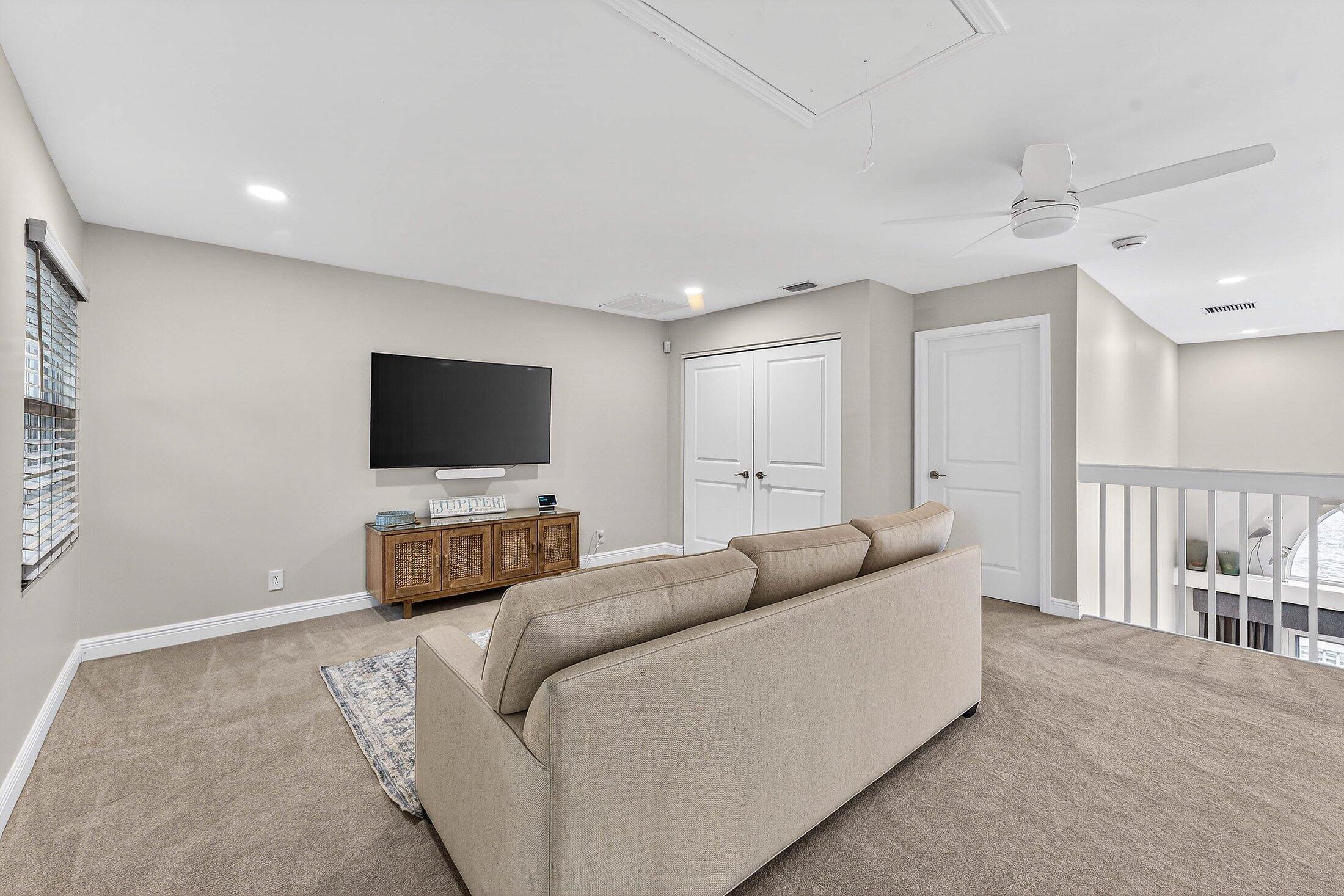 812 Ocean Dunes, Jupiter FL 33477