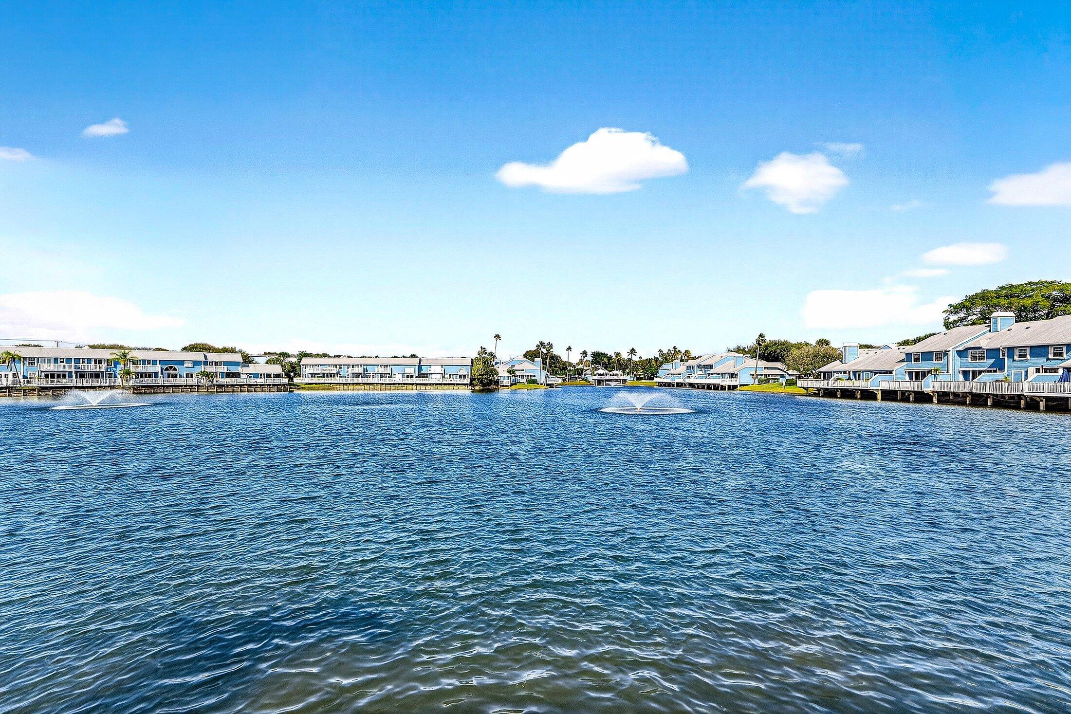 812 Ocean Dunes, Jupiter FL 33477