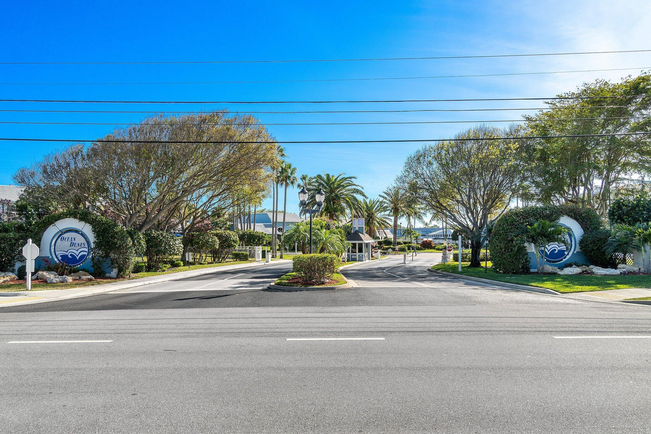 812 Ocean Dunes, Jupiter FL 33477