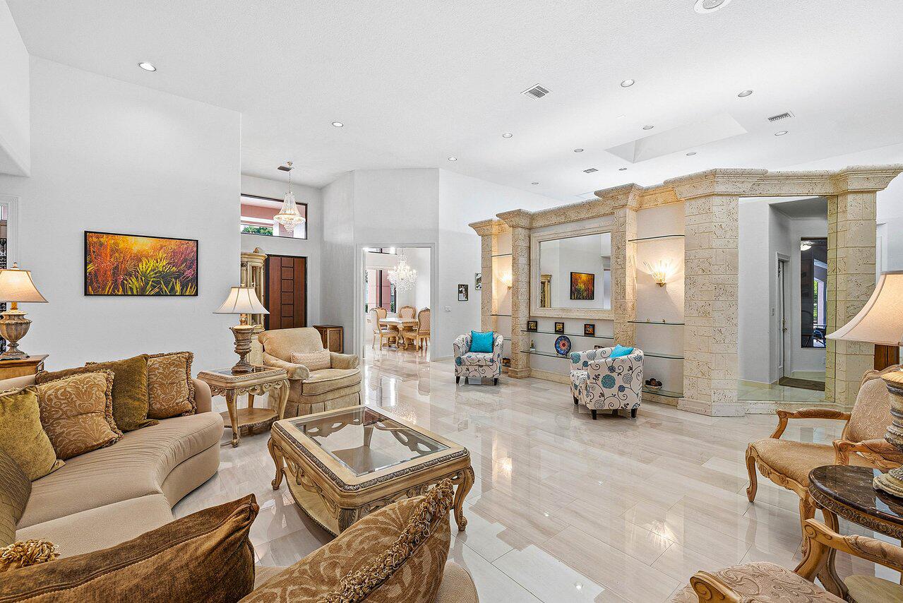 17595 Bocaire, Boca Raton FL 33487