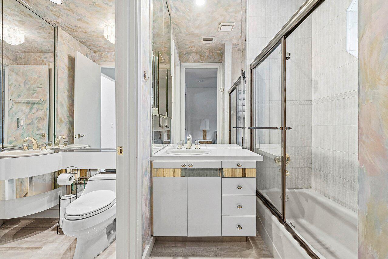 17595 Bocaire, Boca Raton FL 33487