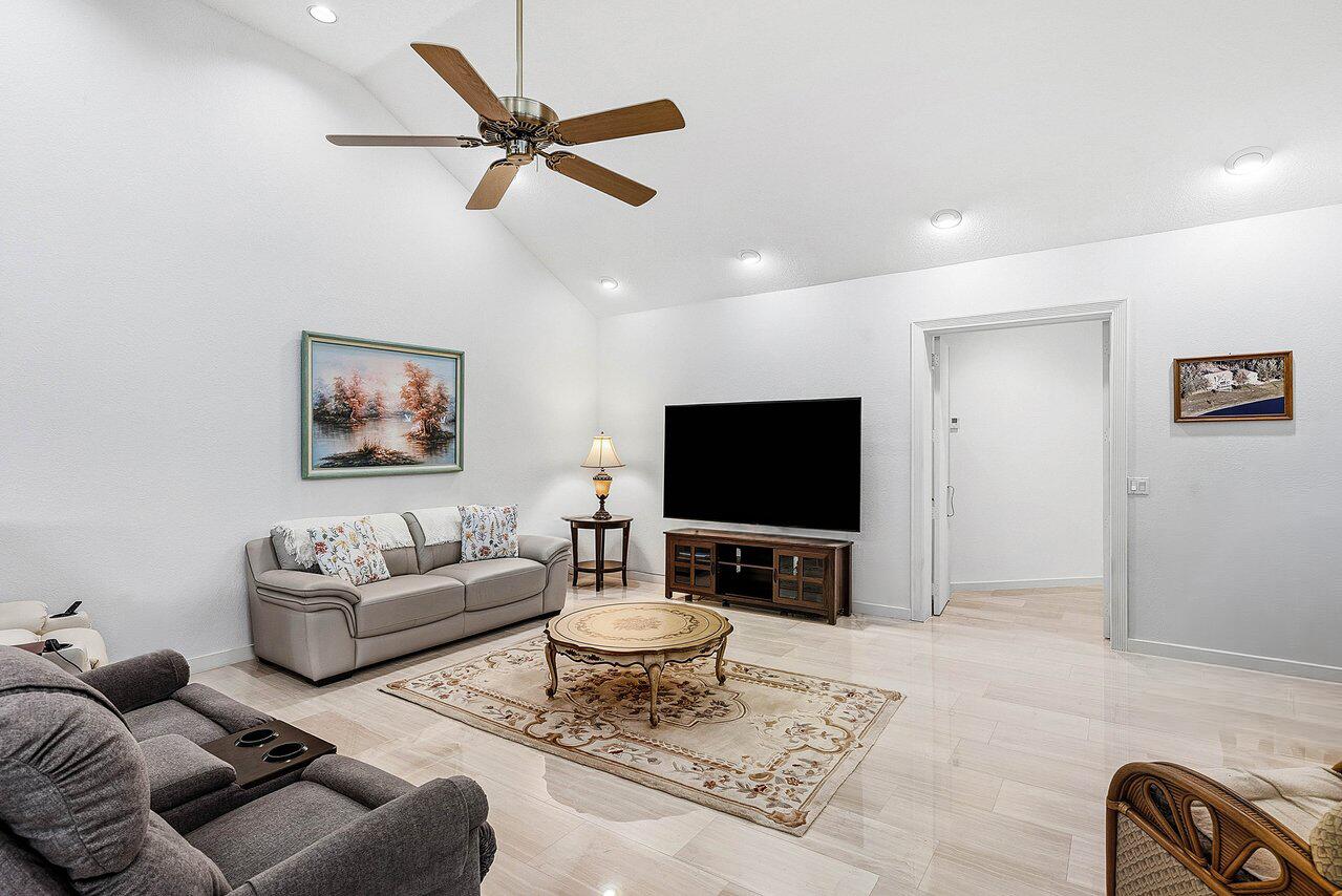 17595 Bocaire, Boca Raton FL 33487