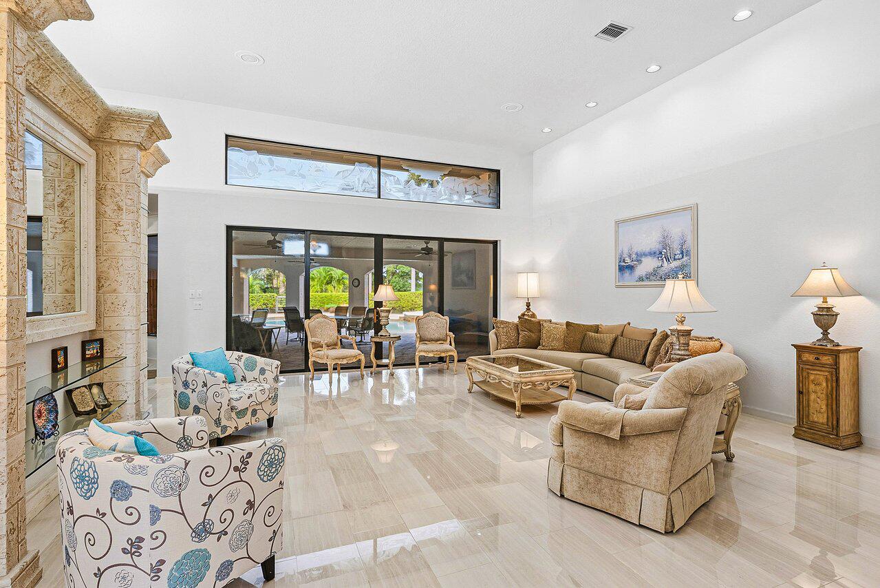 17595 Bocaire, Boca Raton FL 33487