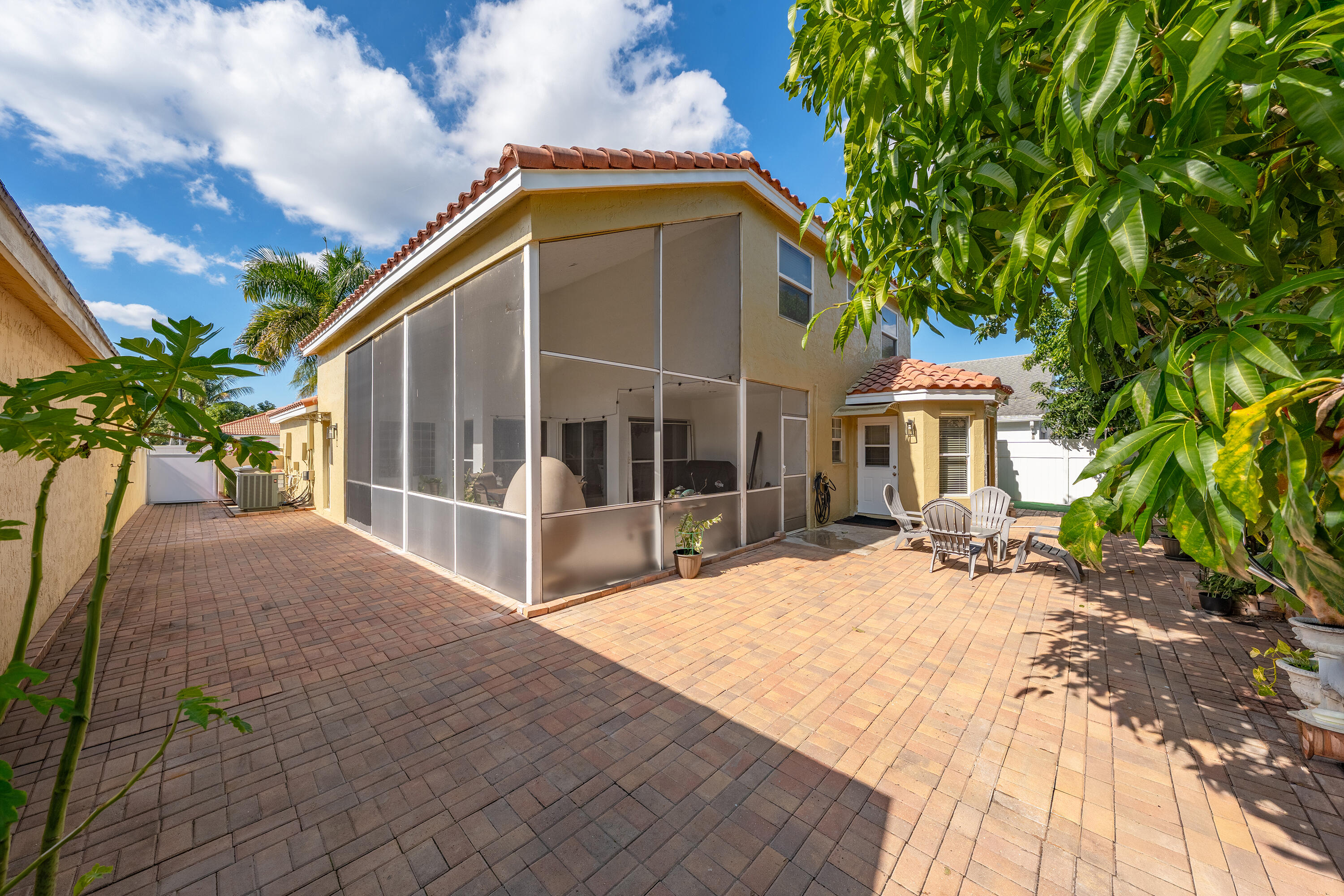 18956 La Costa, Boca Raton FL 33496