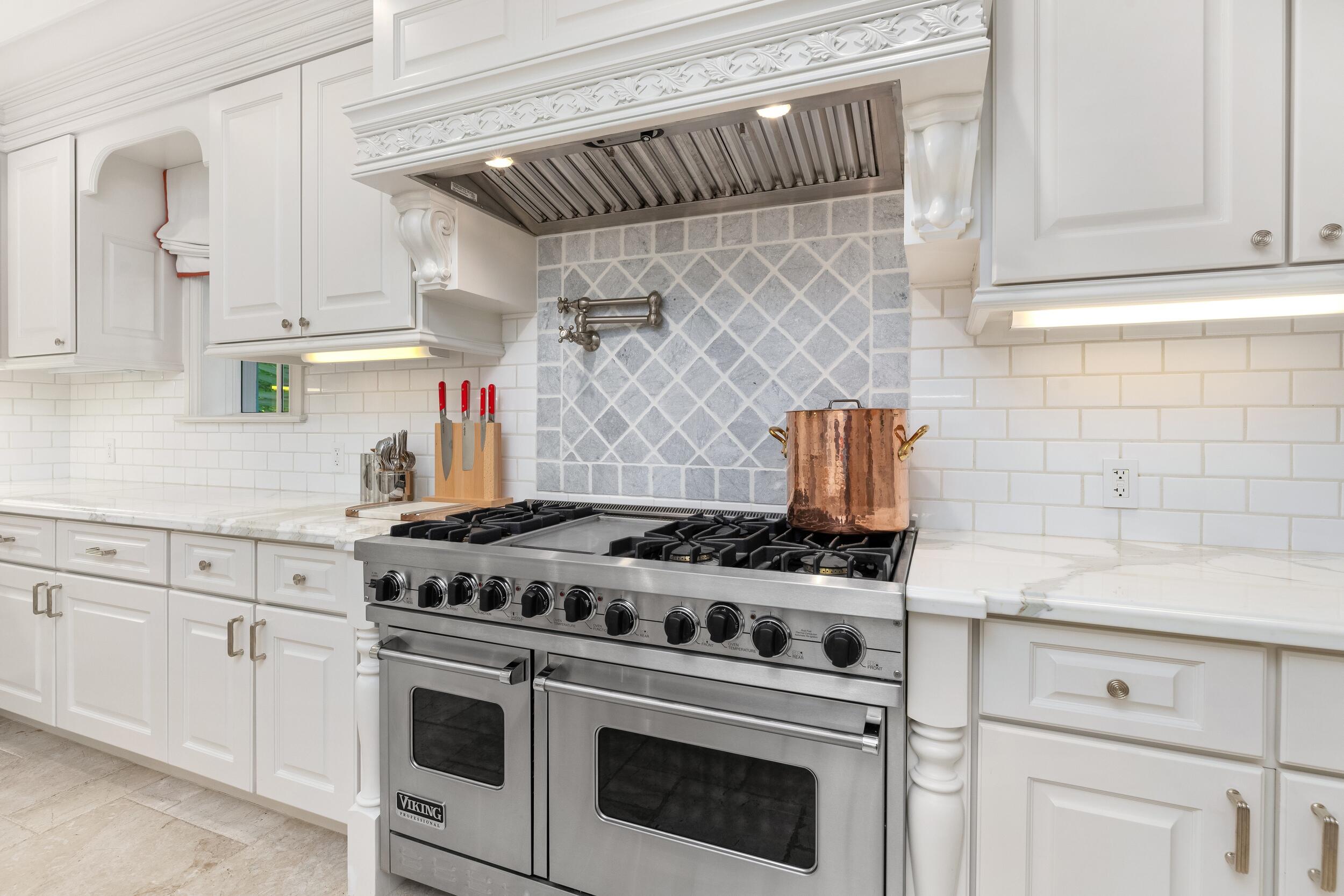 9 Via Vizcaya, Palm Beach FL 33480