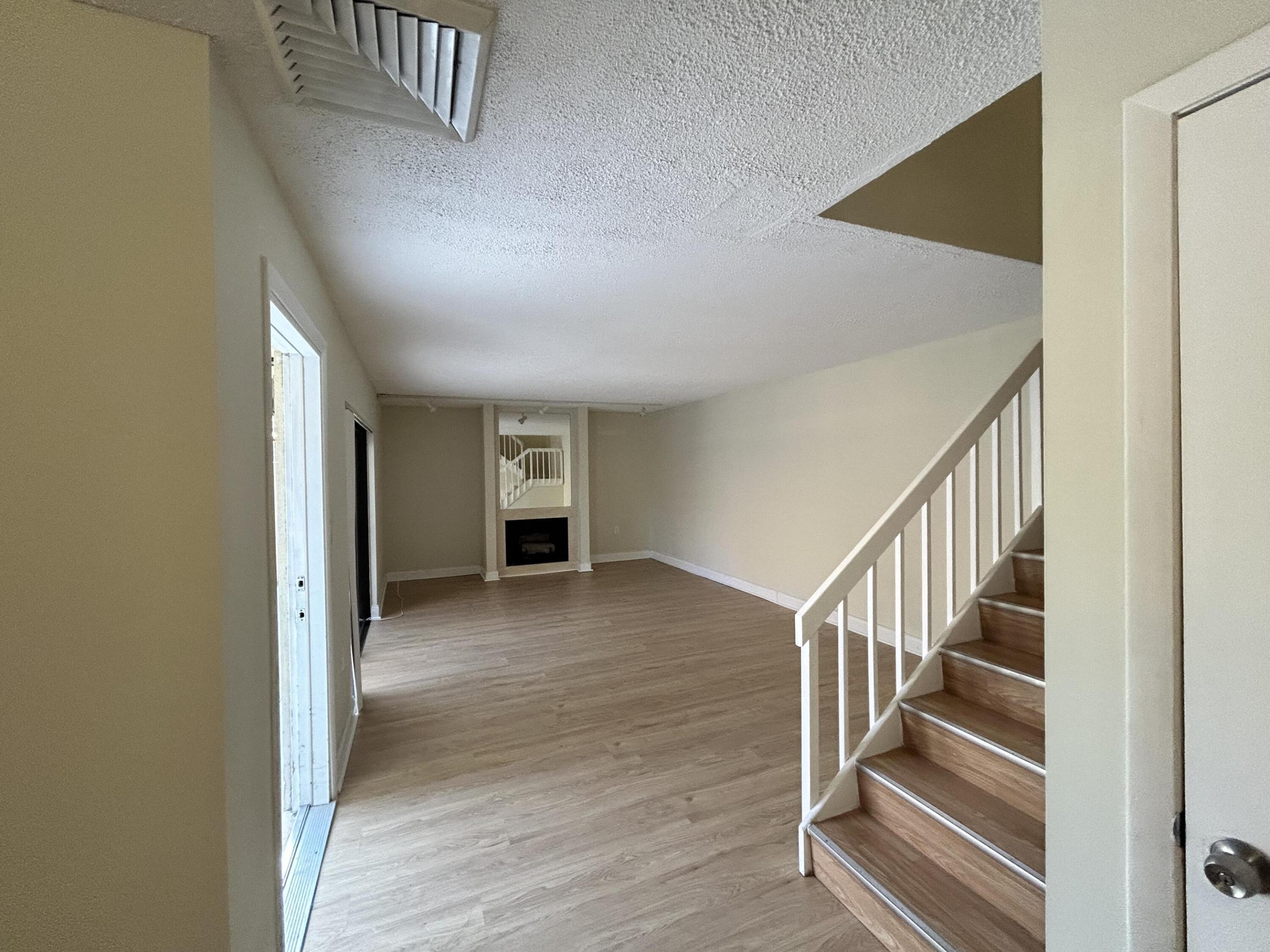 705 7th, Palm Beach Gardens FL 33410