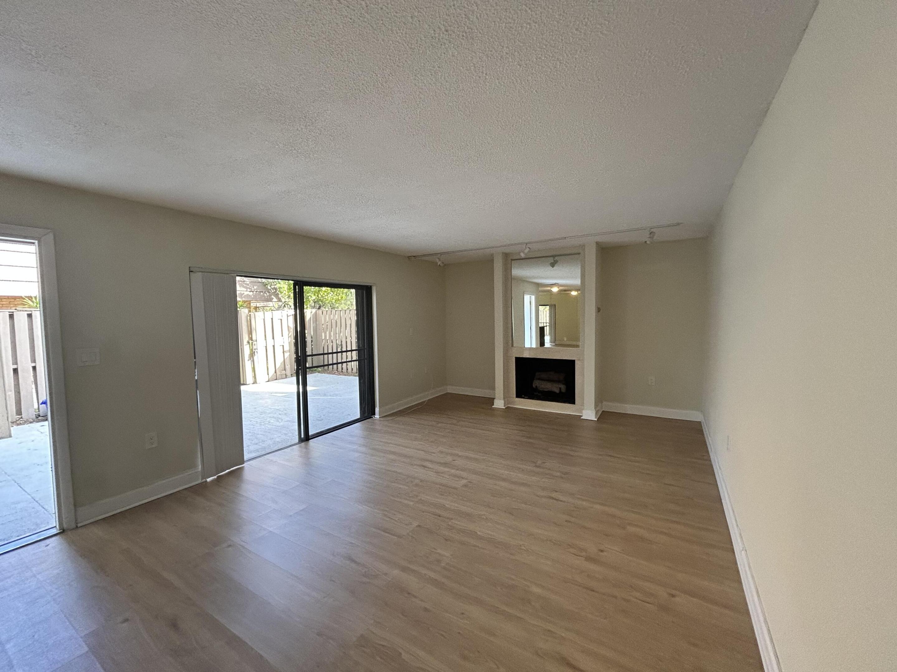 705 7th, Palm Beach Gardens FL 33410