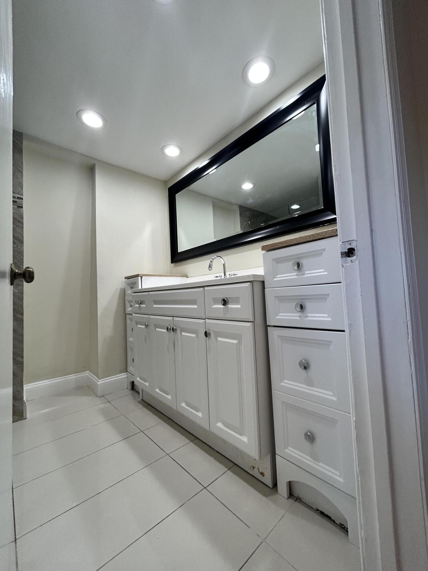 705 7th, Palm Beach Gardens FL 33410