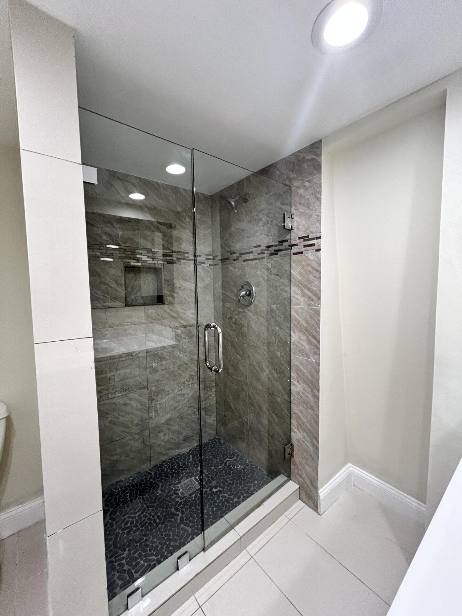 705 7th, Palm Beach Gardens FL 33410