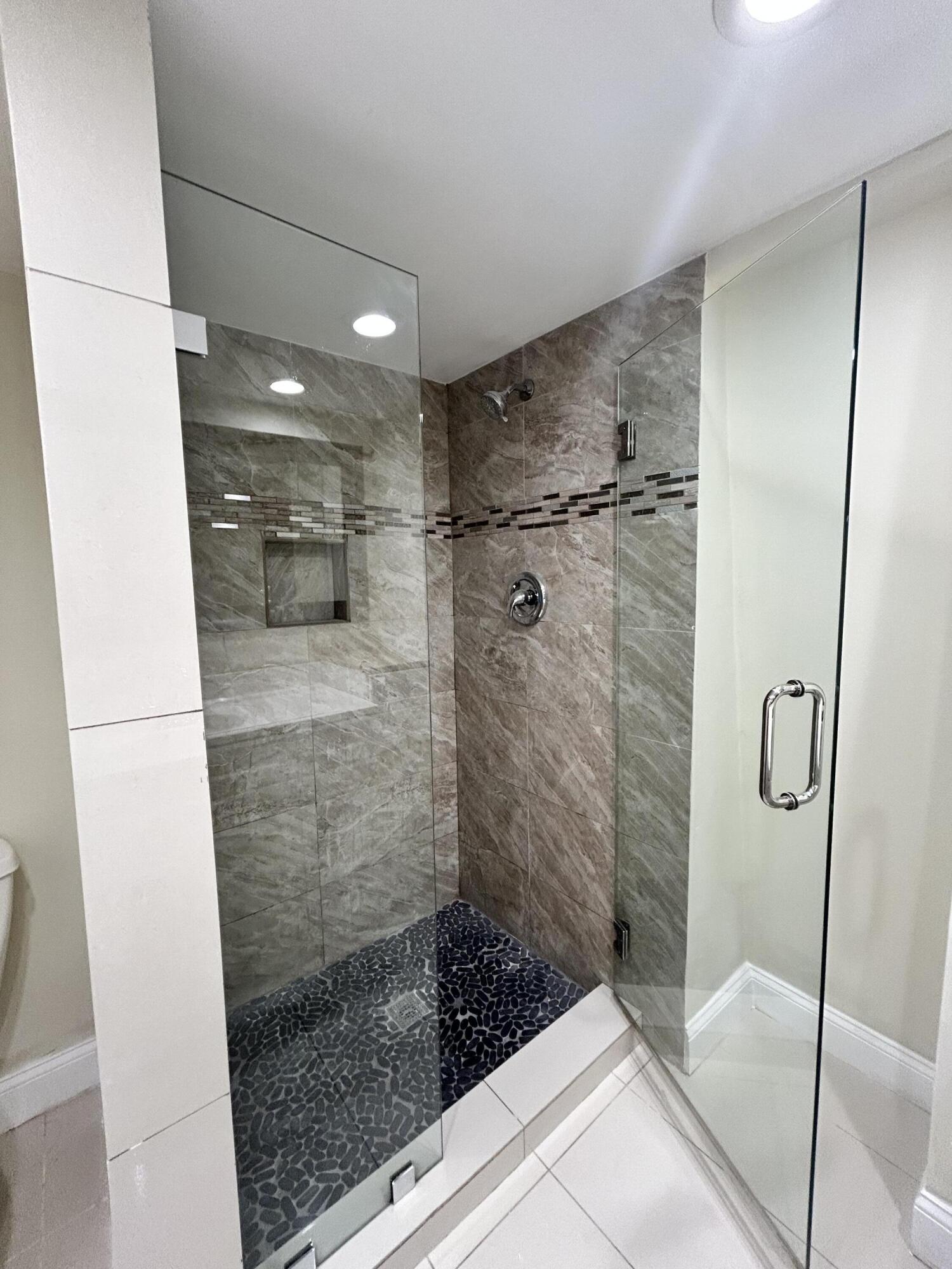 705 7th, Palm Beach Gardens FL 33410