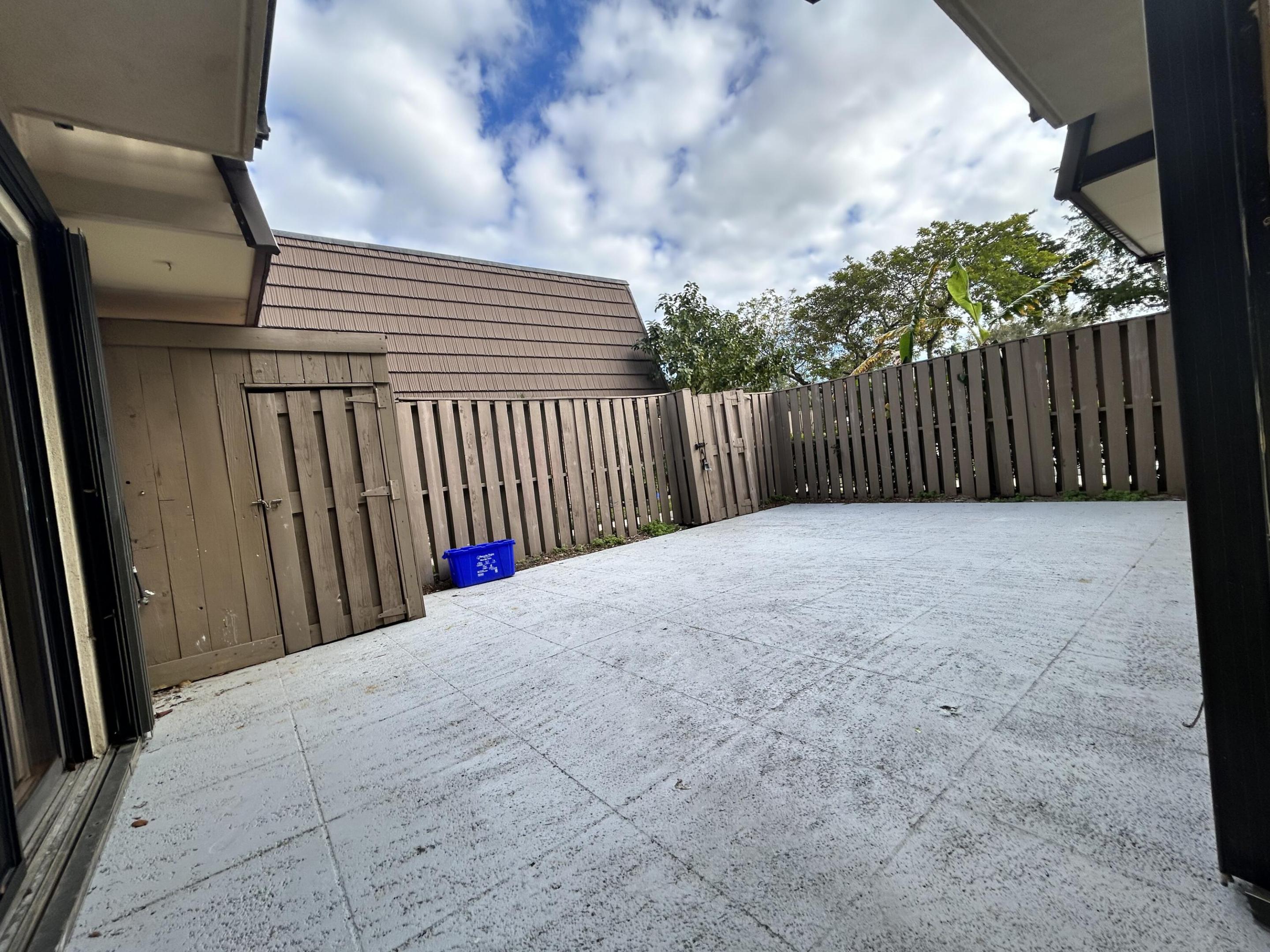 705 7th, Palm Beach Gardens FL 33410