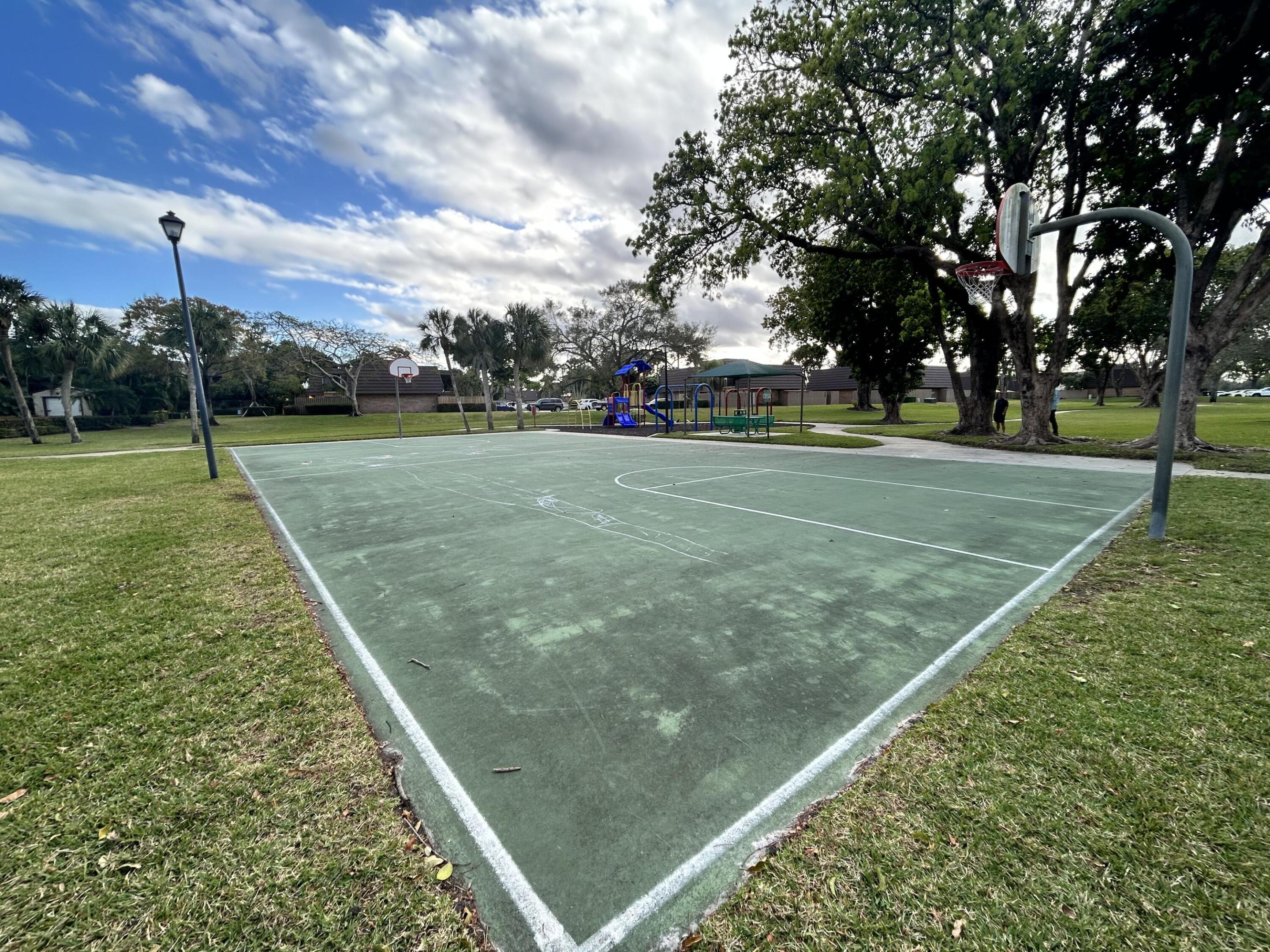 705 7th, Palm Beach Gardens FL 33410