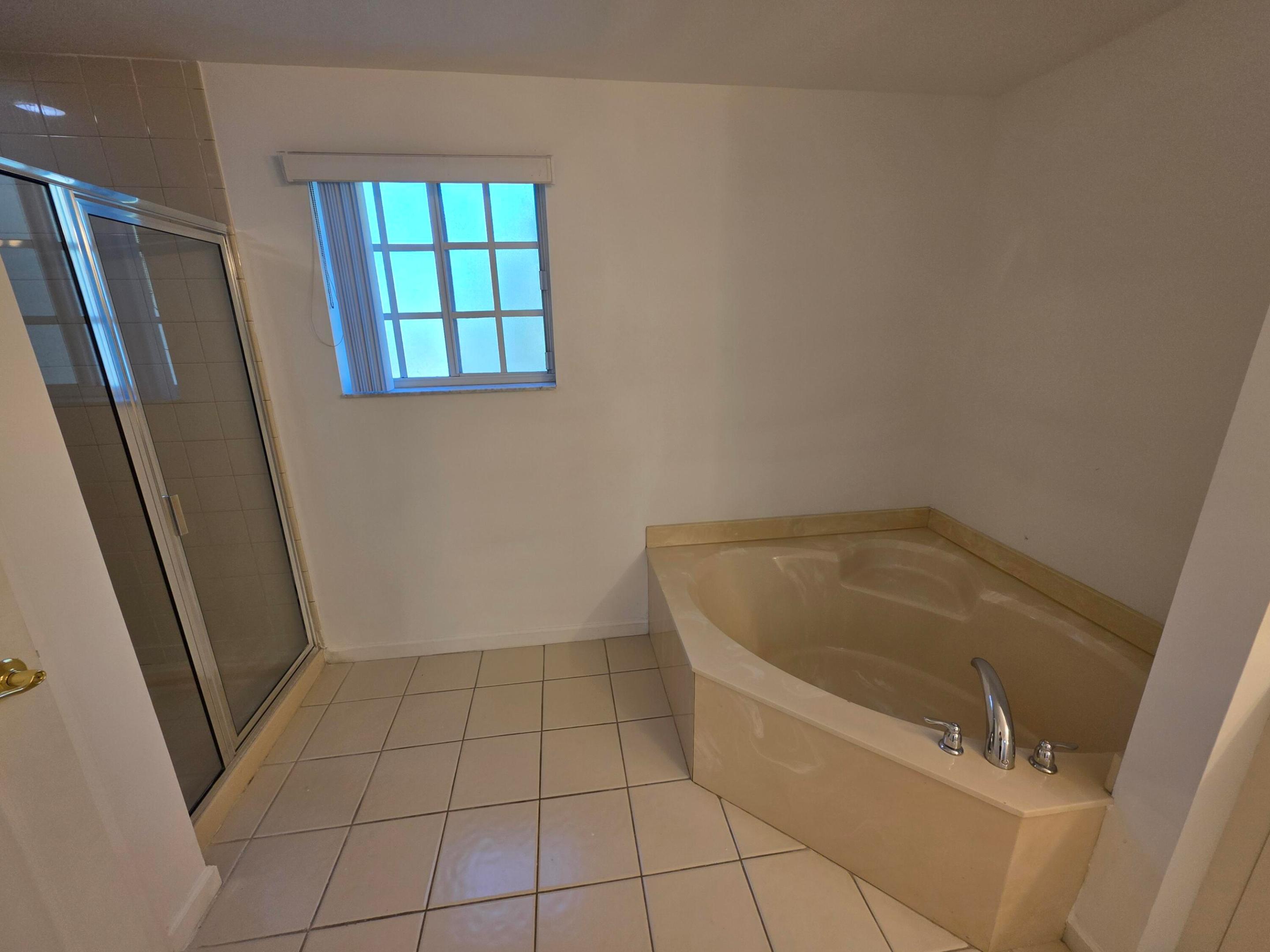 3589 NW 14th #3589, Lauderhill FL 33311