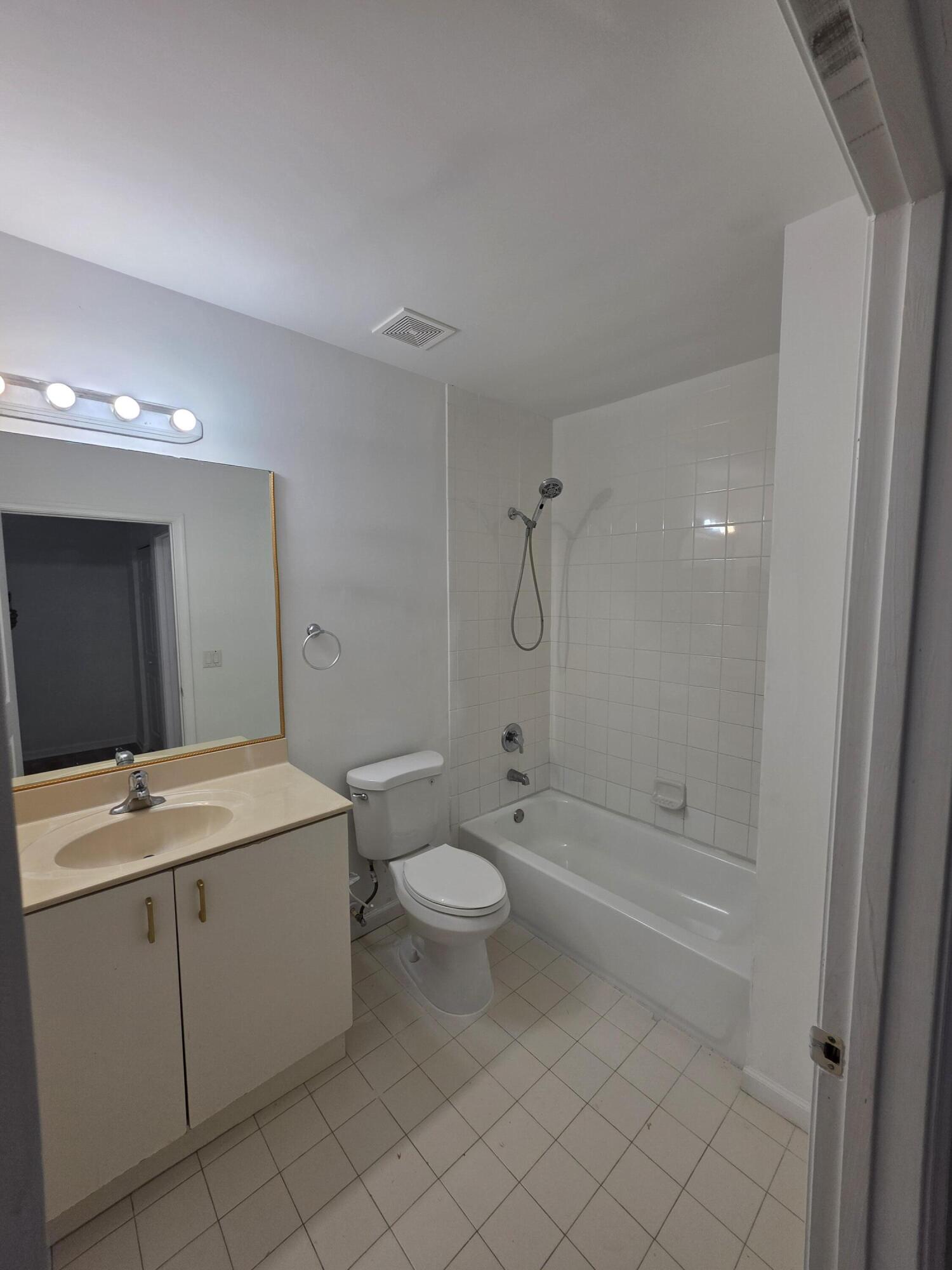 3589 NW 14th #3589, Lauderhill FL 33311